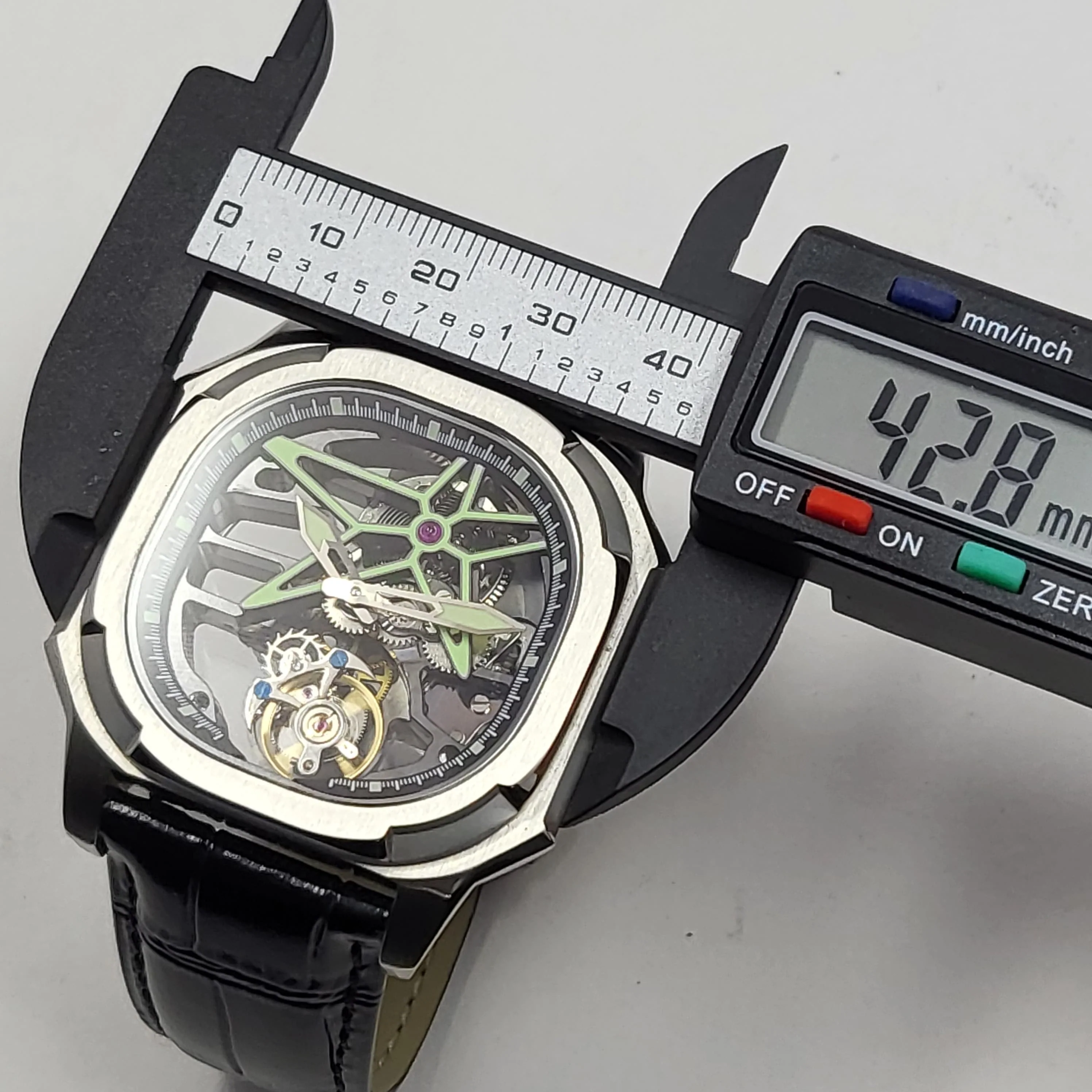 Reloj Aesop Tourbillon Skeleton Cuerda - Image 4