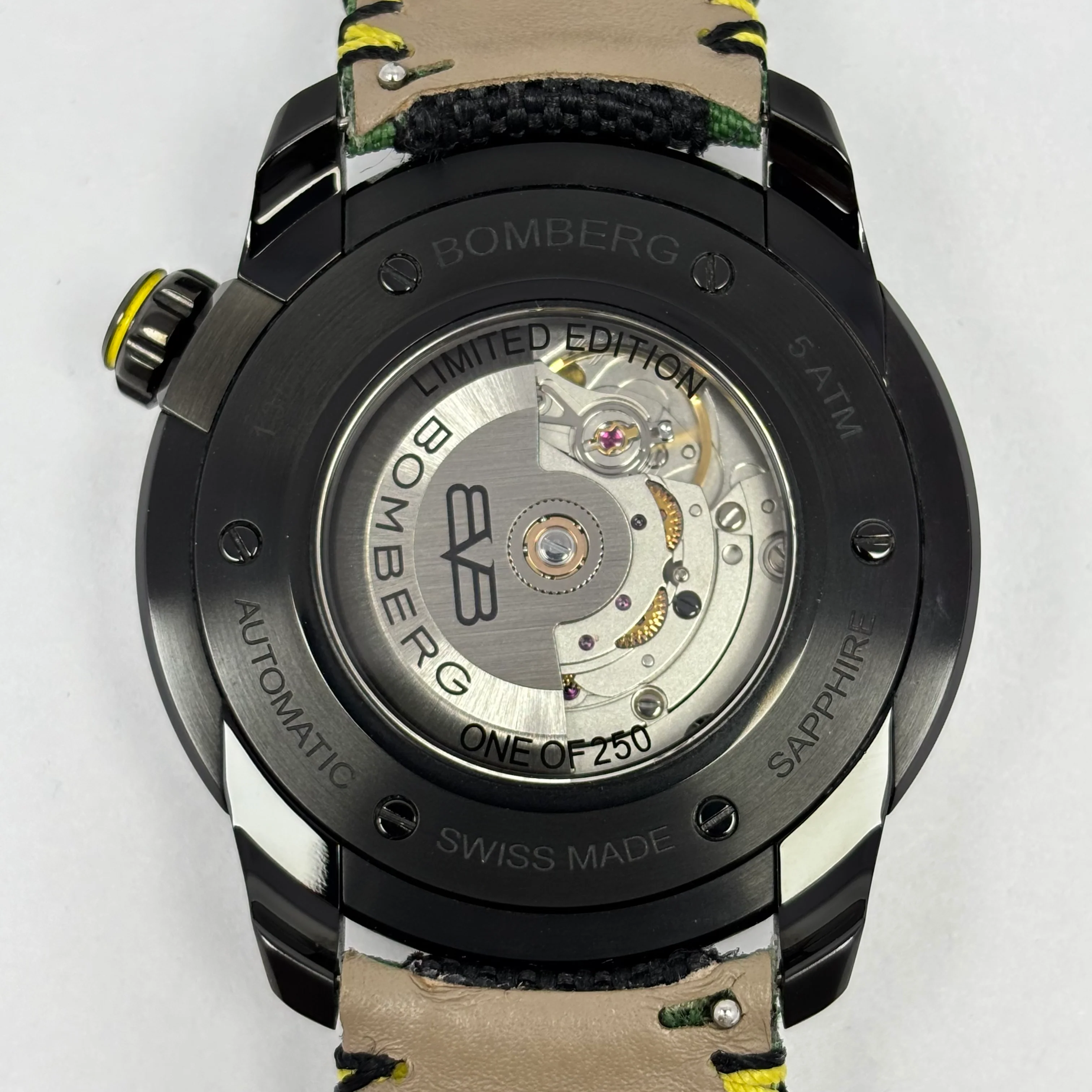 Reloj Bomberg BB-01 Cure The Bull Dog Automático - Image 6
