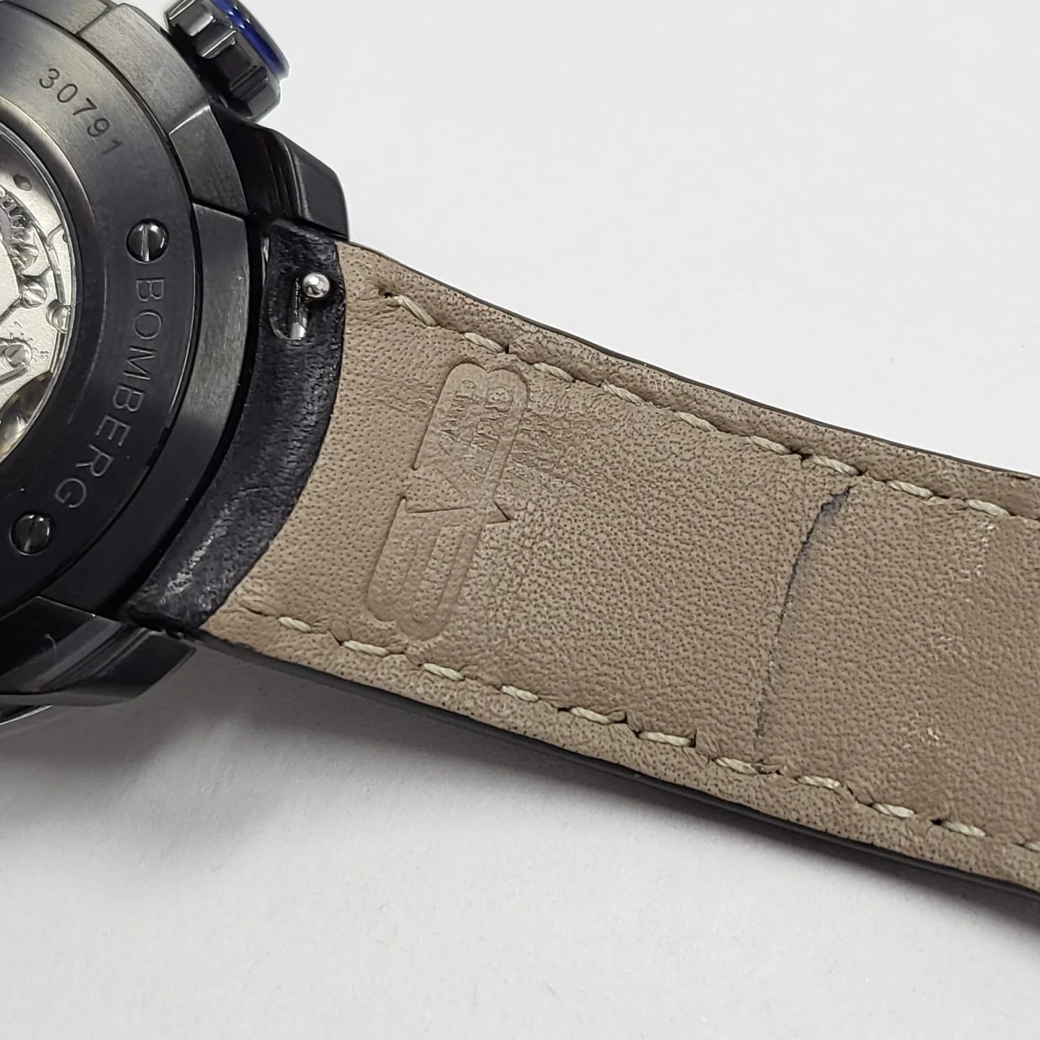 Reloj Bomberg BB-01 Skull Blue Automático - Image 9