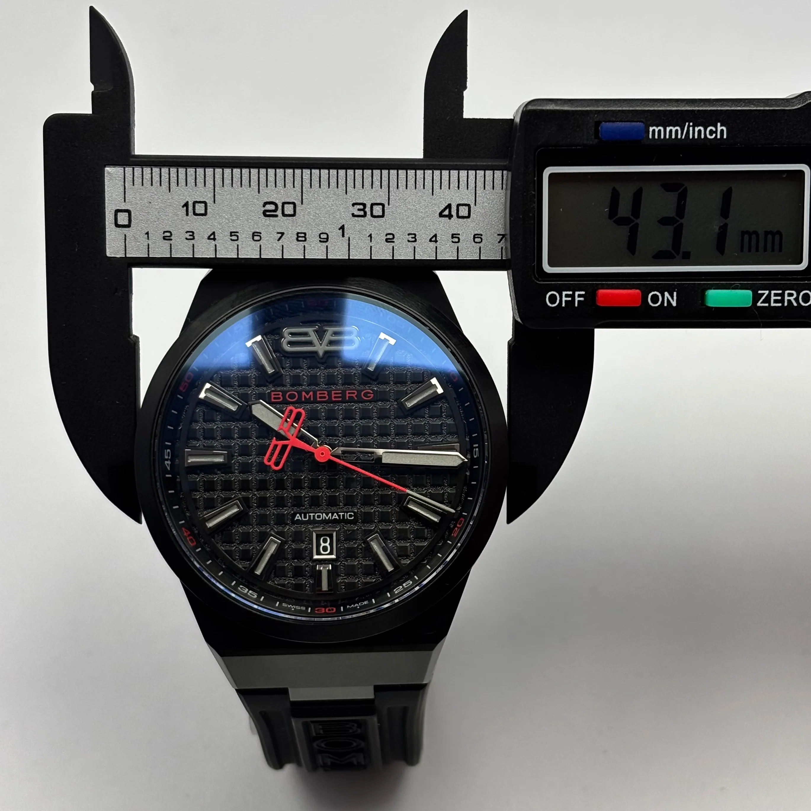 Reloj Bomberg Bolt-68 Automático - Image 10