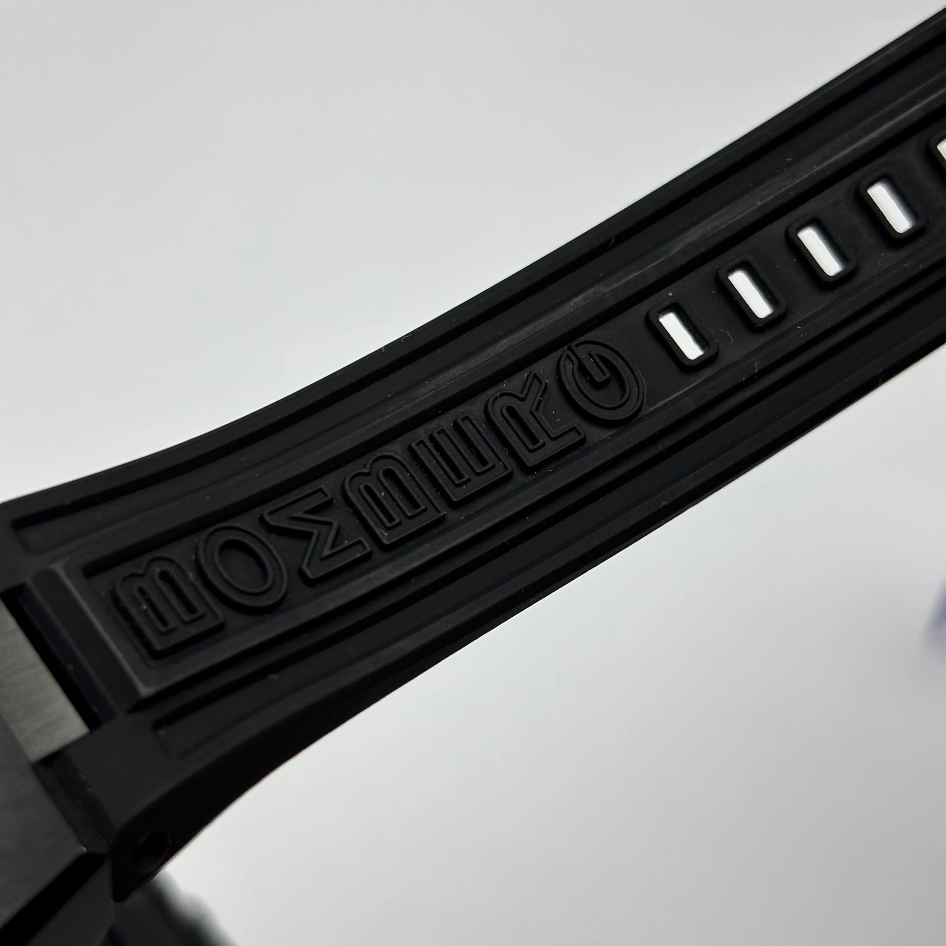 Reloj Bomberg Bolt-68 Automático - Image 7