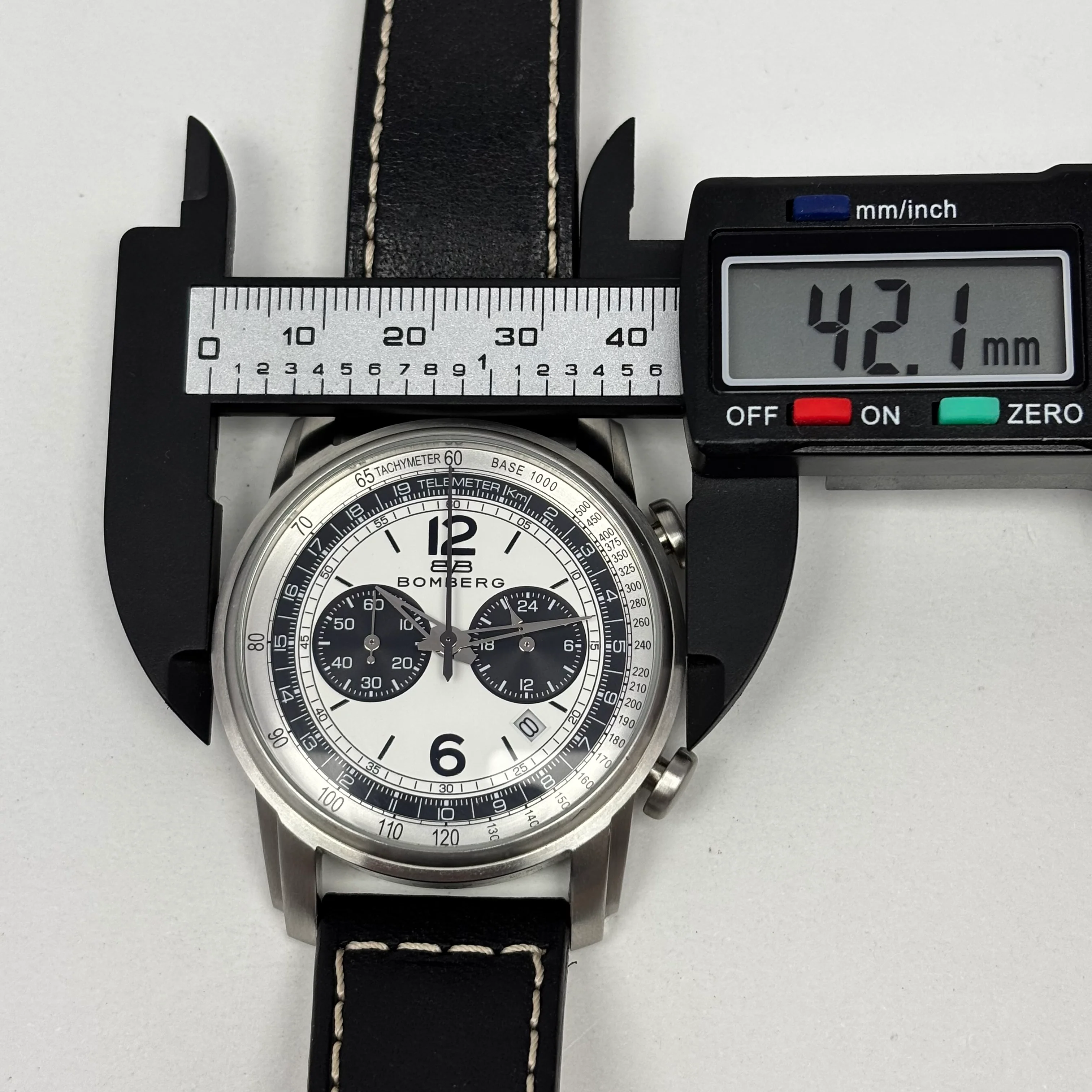 Reloj Bomberg Semper Cronógrafo Quartz - Image 9
