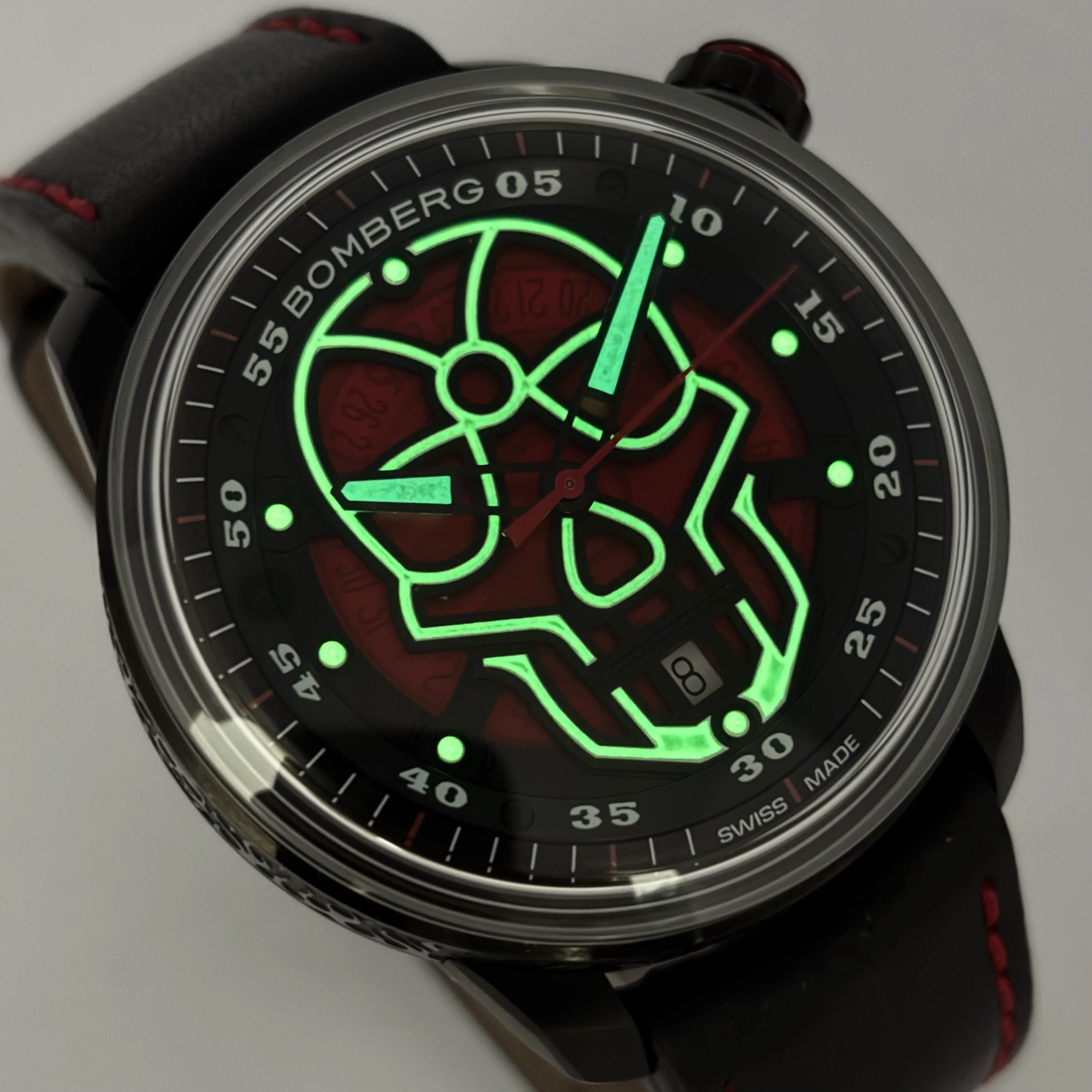 Reloj Bomberg BB-01 Skull Red Automático l LT - Image 4