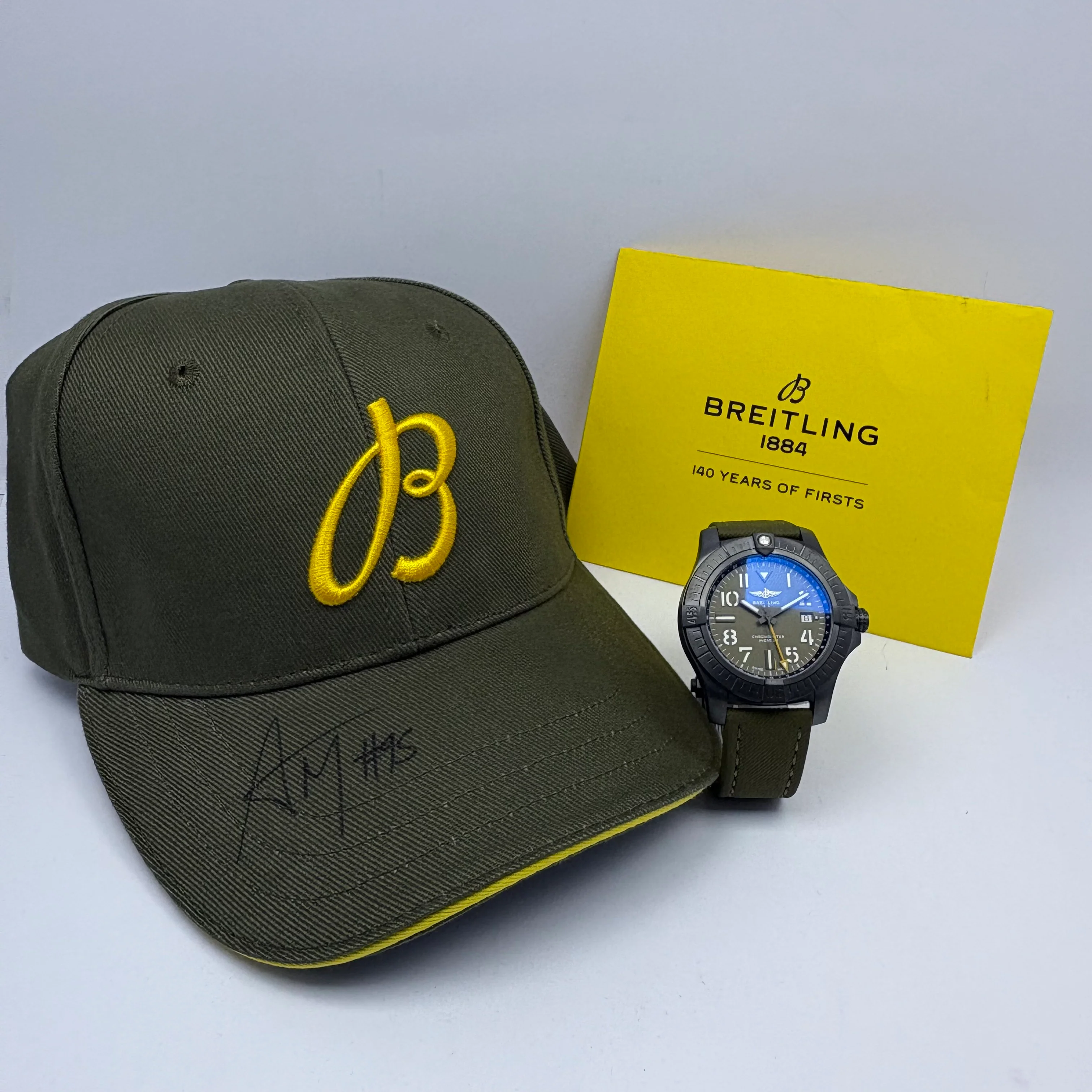 Reloj Breitling Avenger GMT Night Mission Automático - Image 2