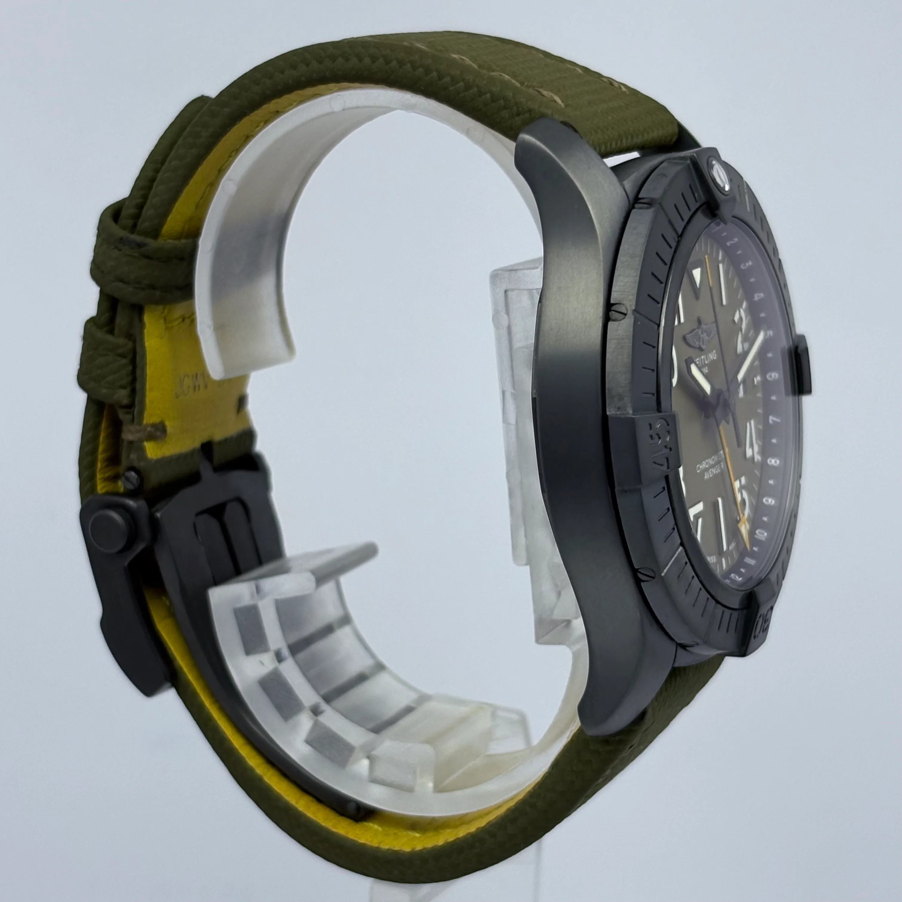 Reloj Breitling Avenger GMT Night Mission Automático - Image 6