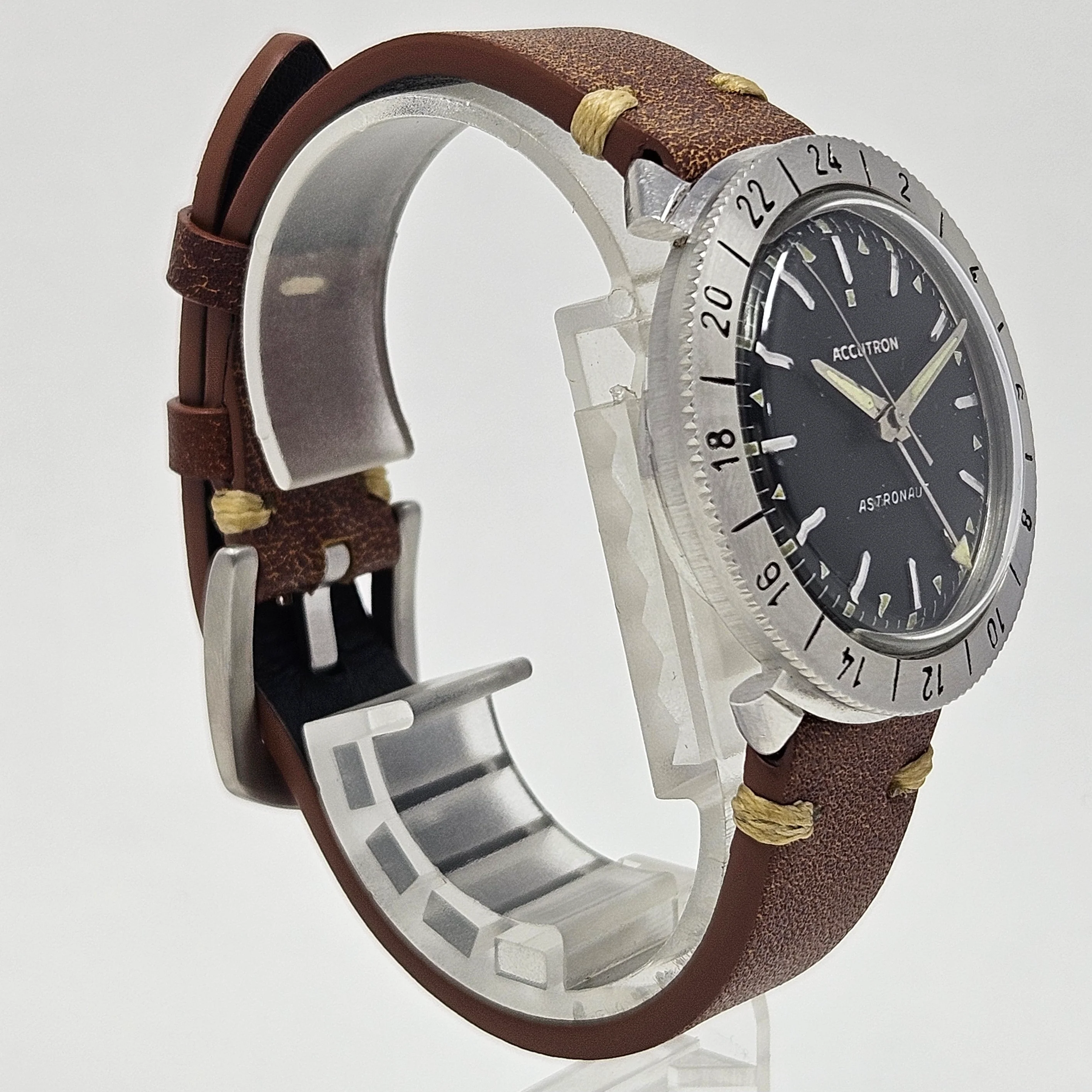 Reloj Bulova Astronaut Vintage Quartz - Image 5