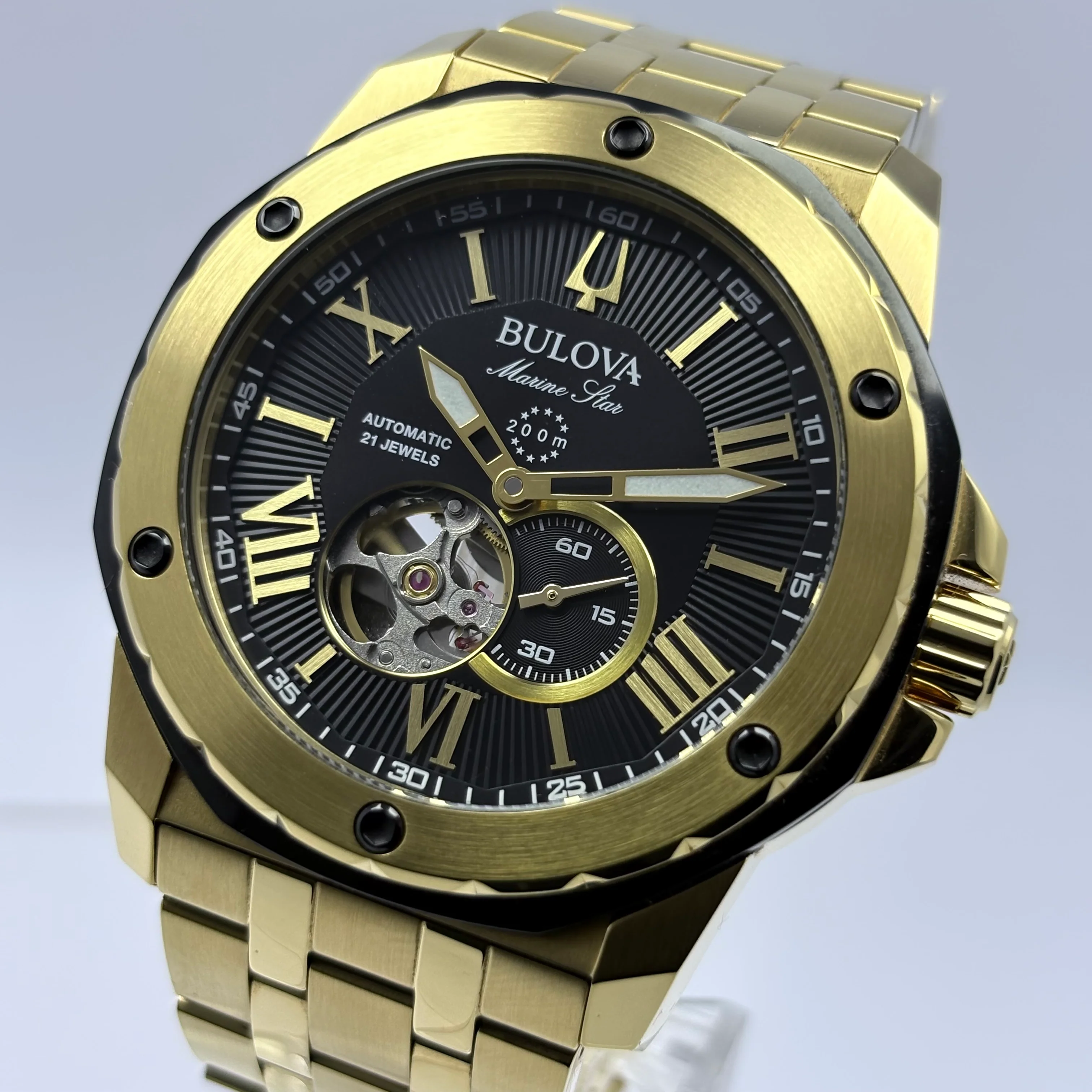 Reloj Bulova Marine Star Open Heart Dorado - Image 4
