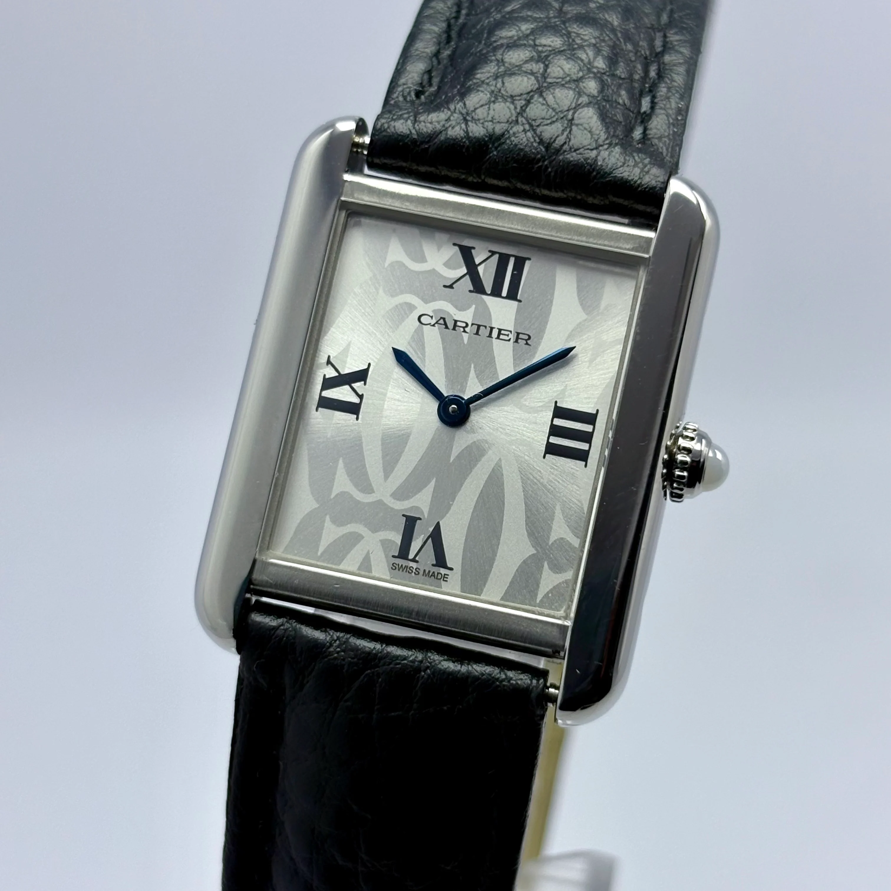 Reloj Cartier Tank Logo Dial Edición Limitada Quartz 2716 - Image 2
