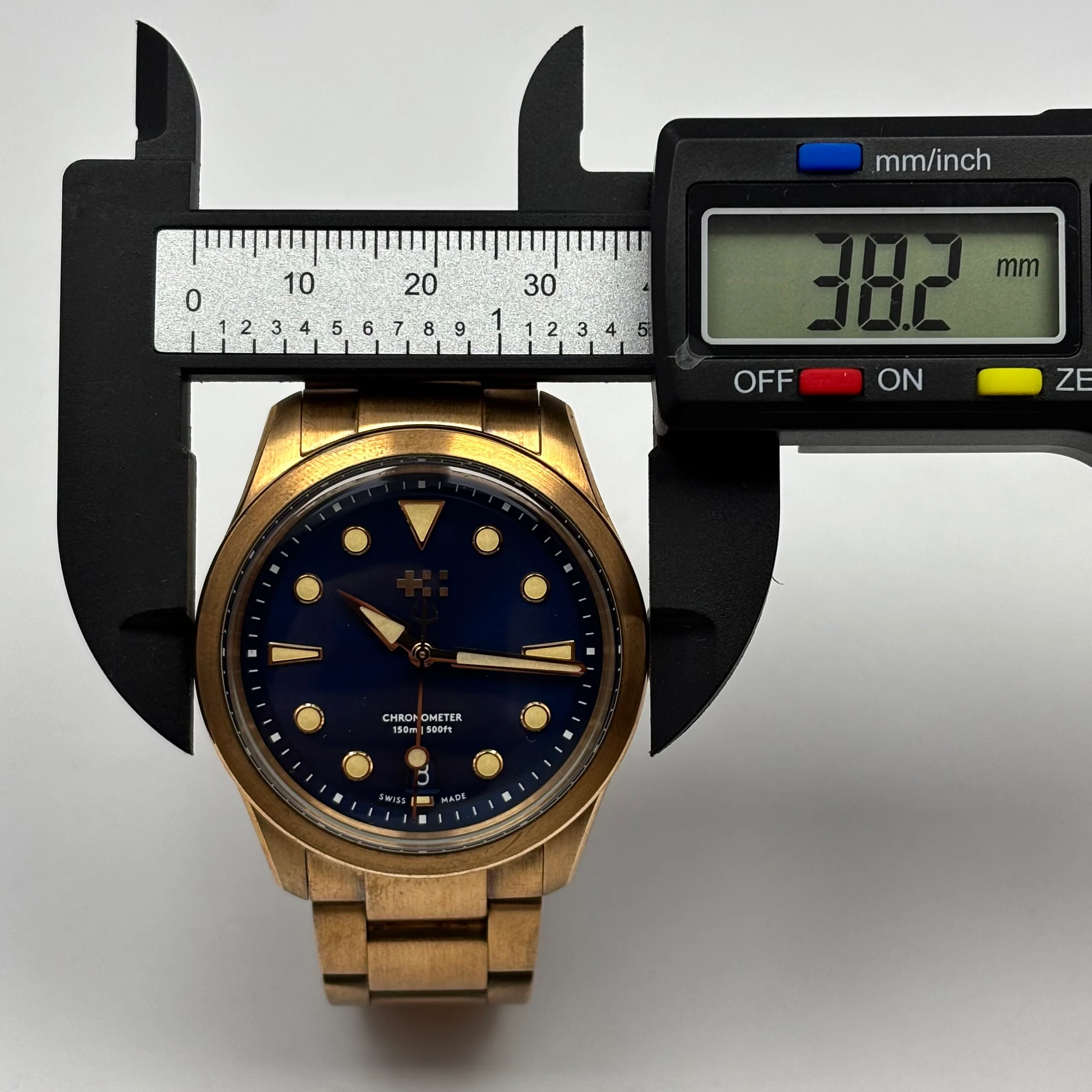 Reloj Christopher Ward C65 Dune Bronze Automático - Image 8