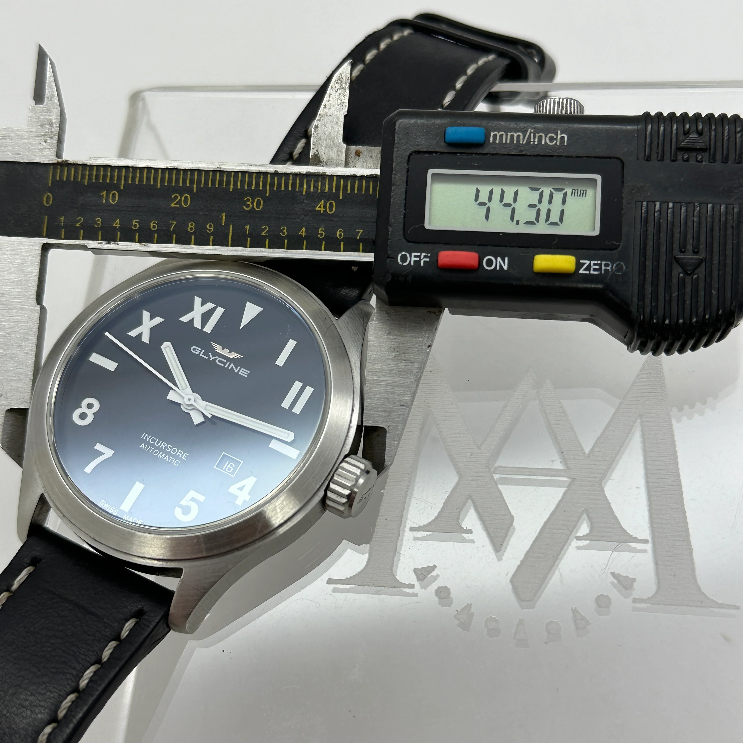 Reloj Glycine Incursore Dial California Automático - Image 9