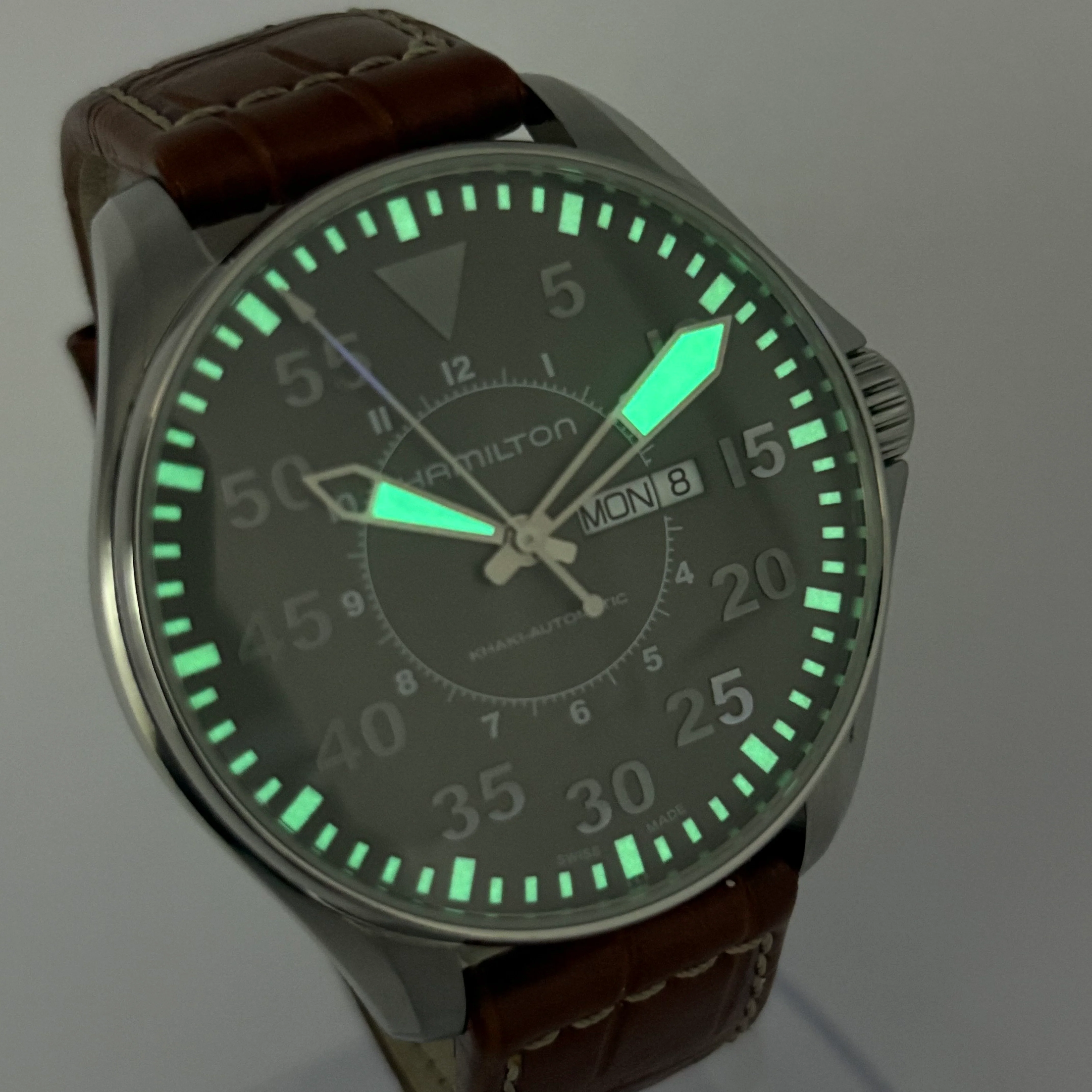 Reloj Hamilton Khaki Aviation Pilot Day-Date Automático - Image 2