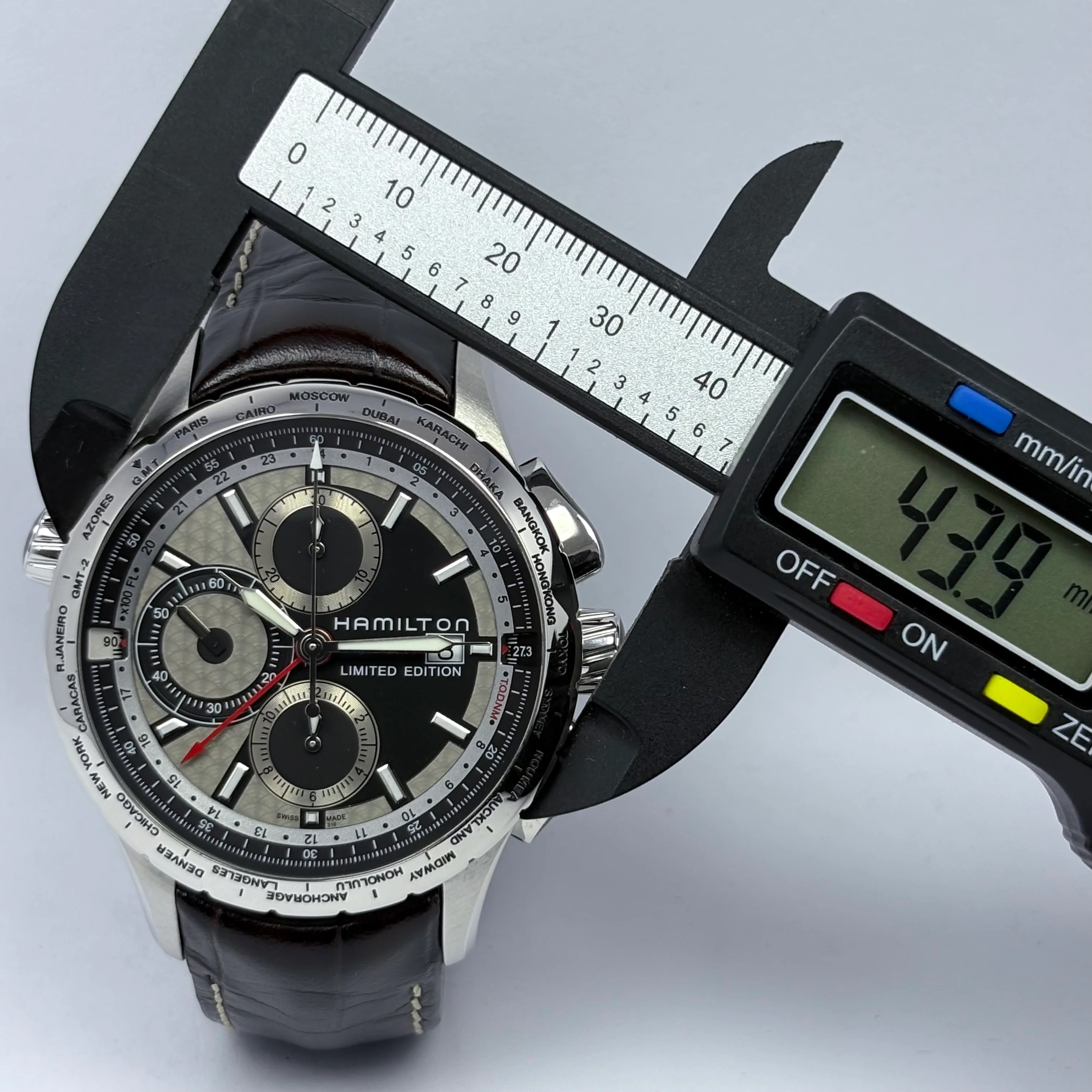 Reloj Hamilton Khaki X-Landing GMT Automático - Image 11