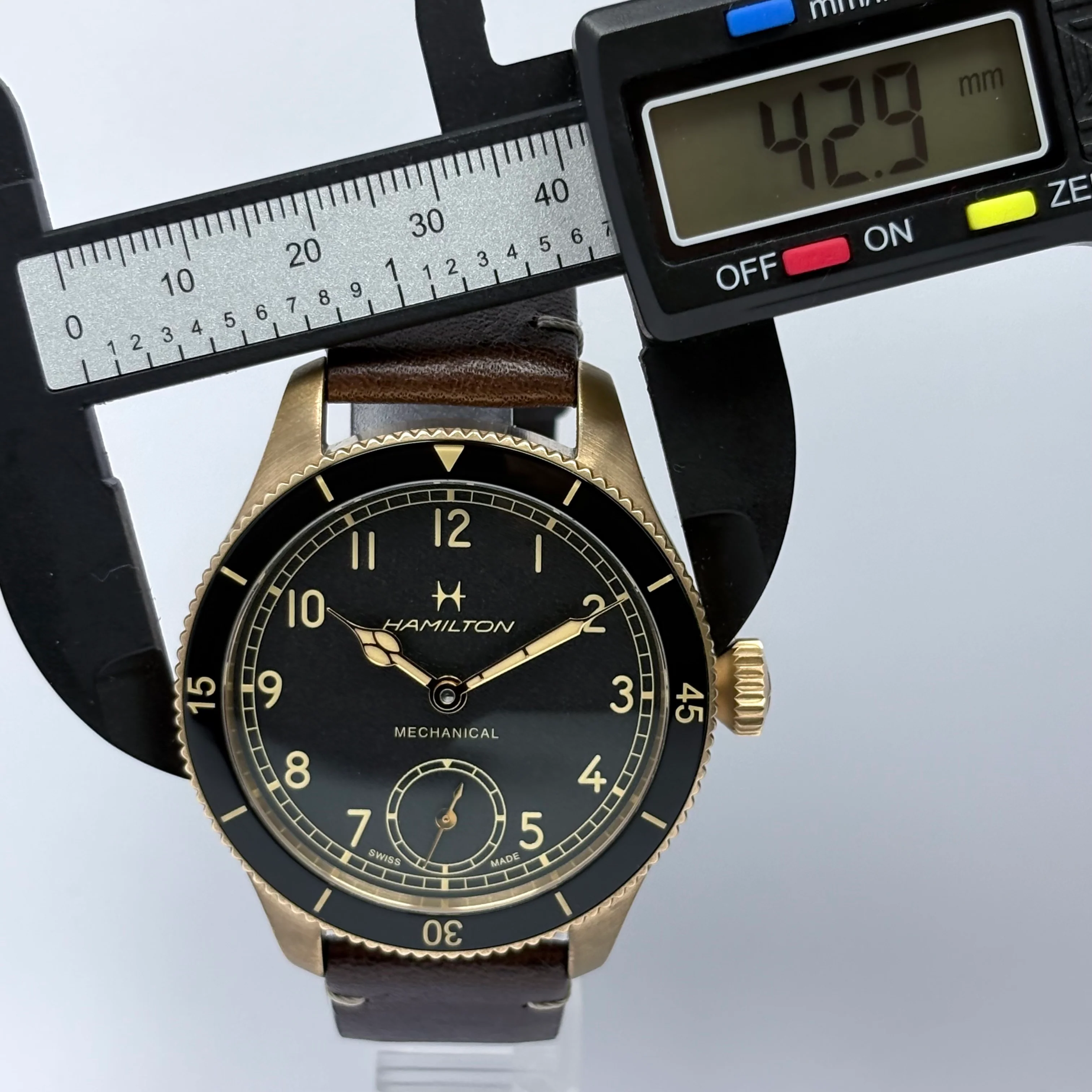 Reloj Hamilton Pilot Pioneer Bronze Cuerda Manual - Image 11