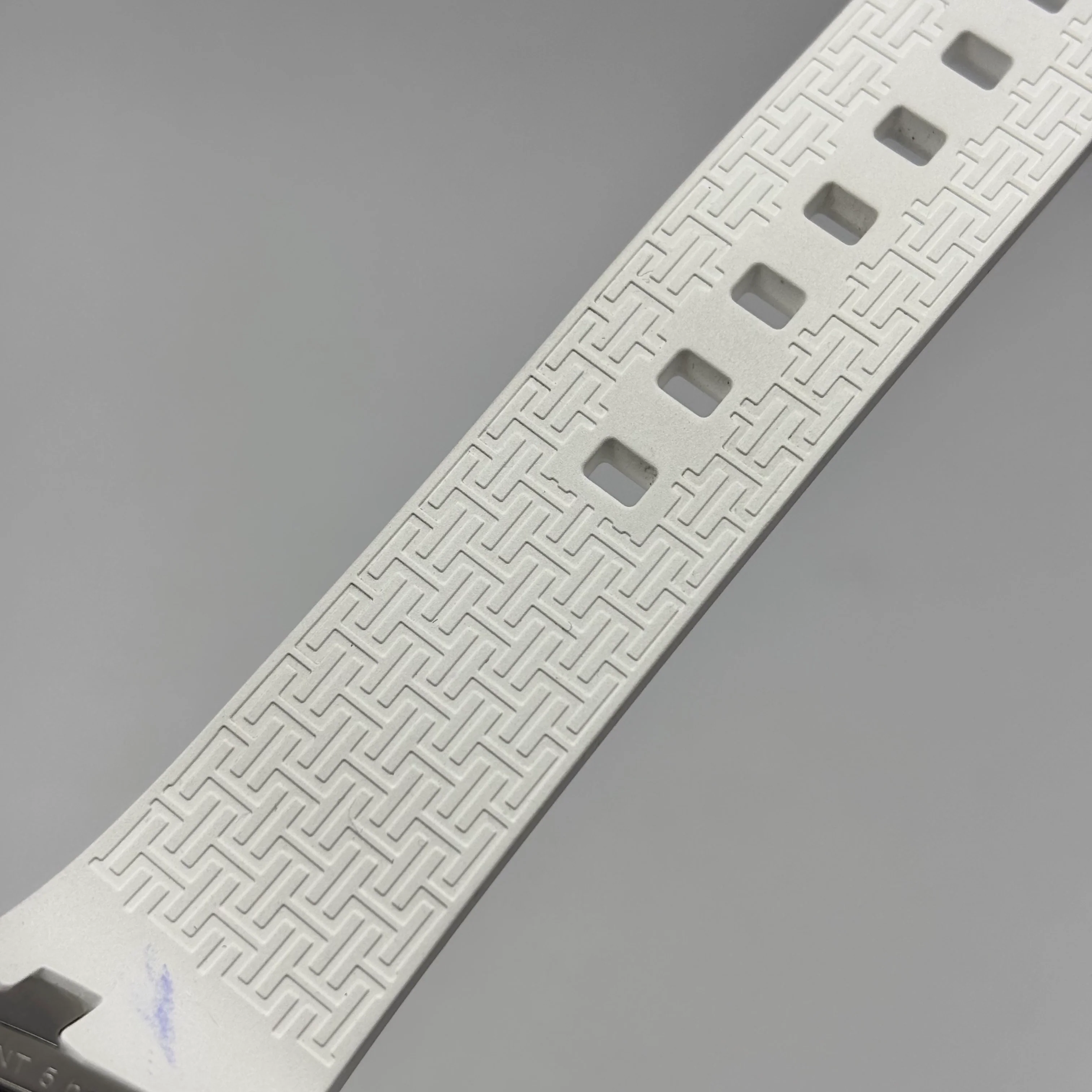 Reloj Hamilton Ventura Elvis80 Automático - Image 6