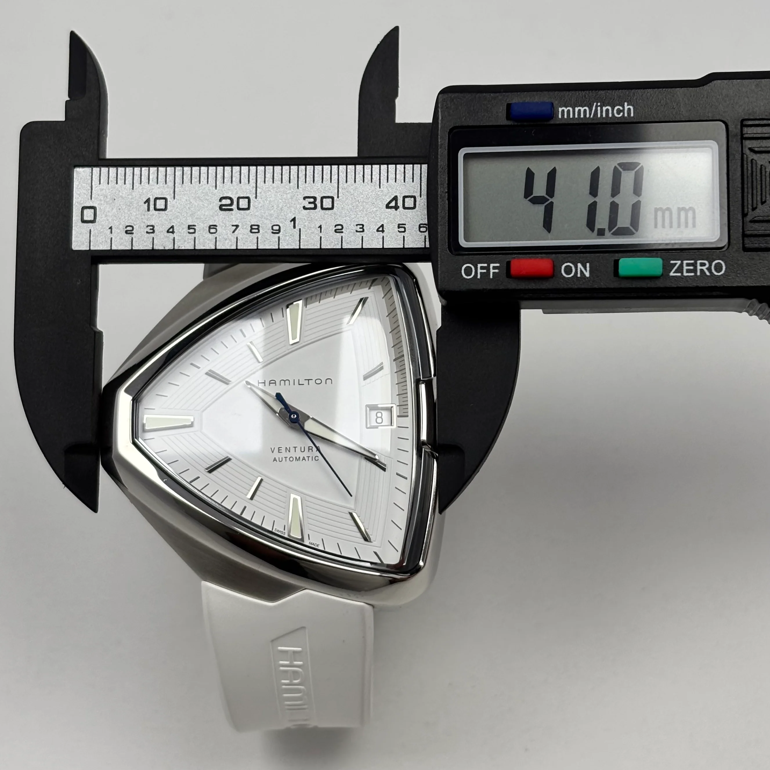 Reloj Hamilton Ventura Elvis80 Automático - Image 9