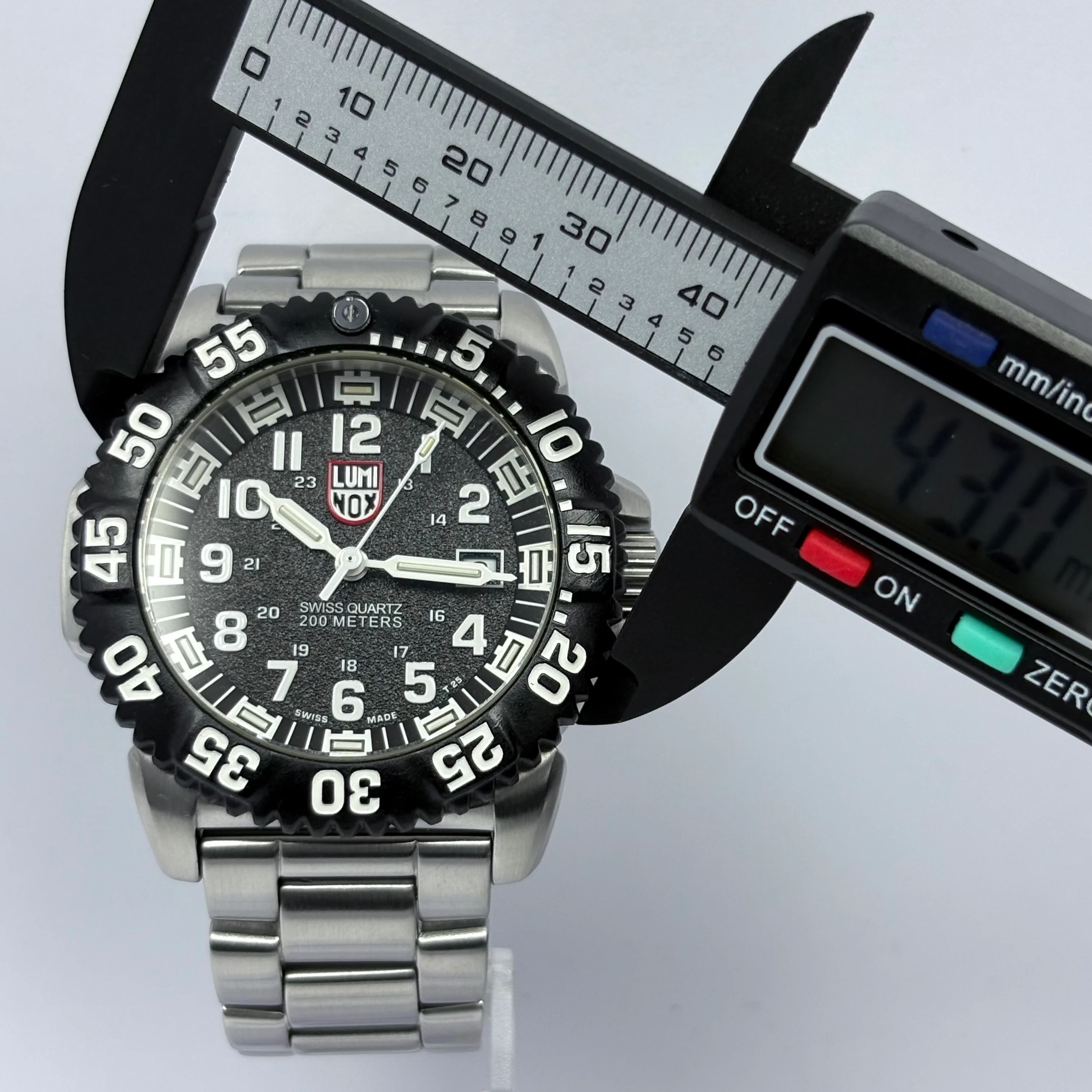 Reloj Luminox Navy Seal Quartz - Image 9