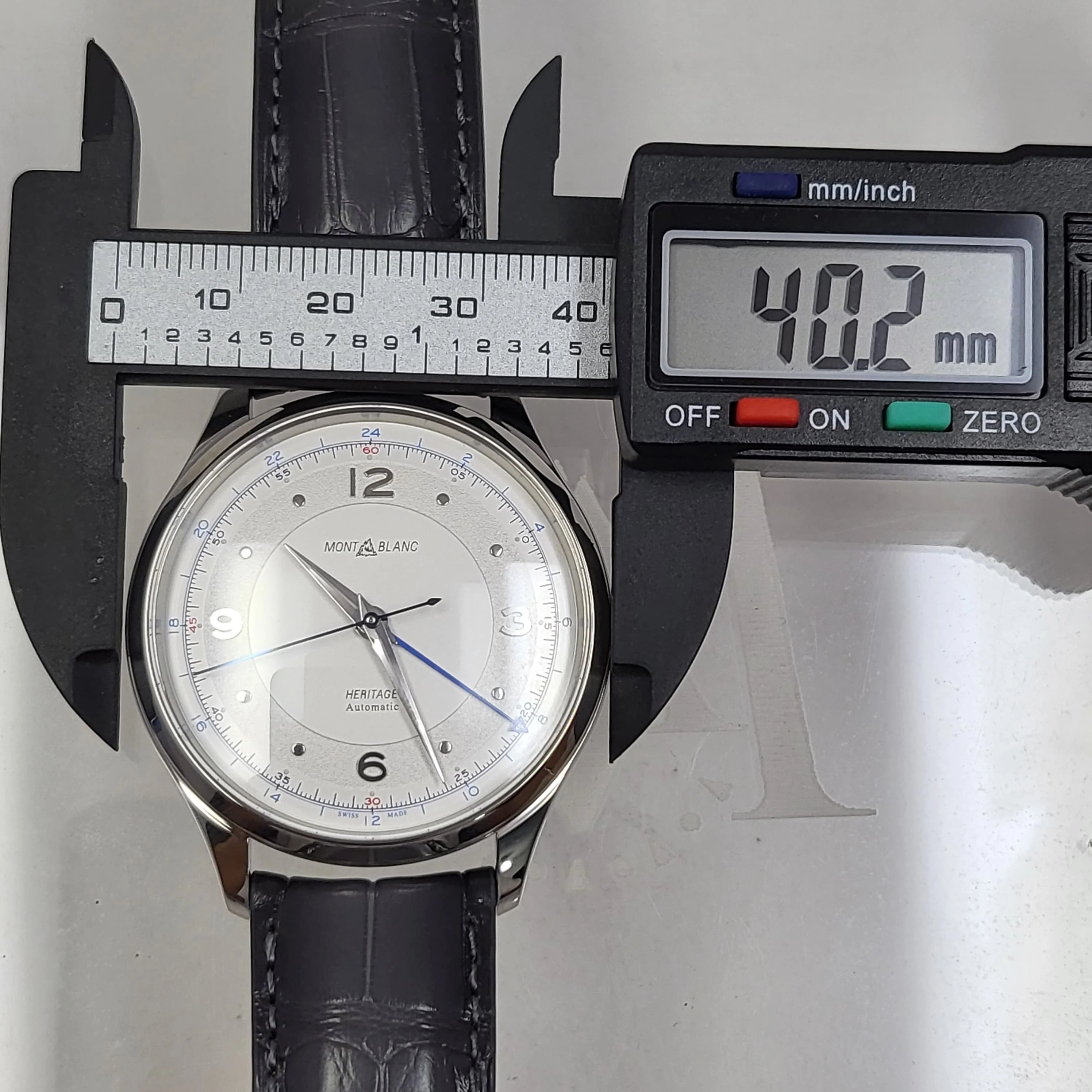 Reloj Montblanc Heritage GMT Automático - Image 9