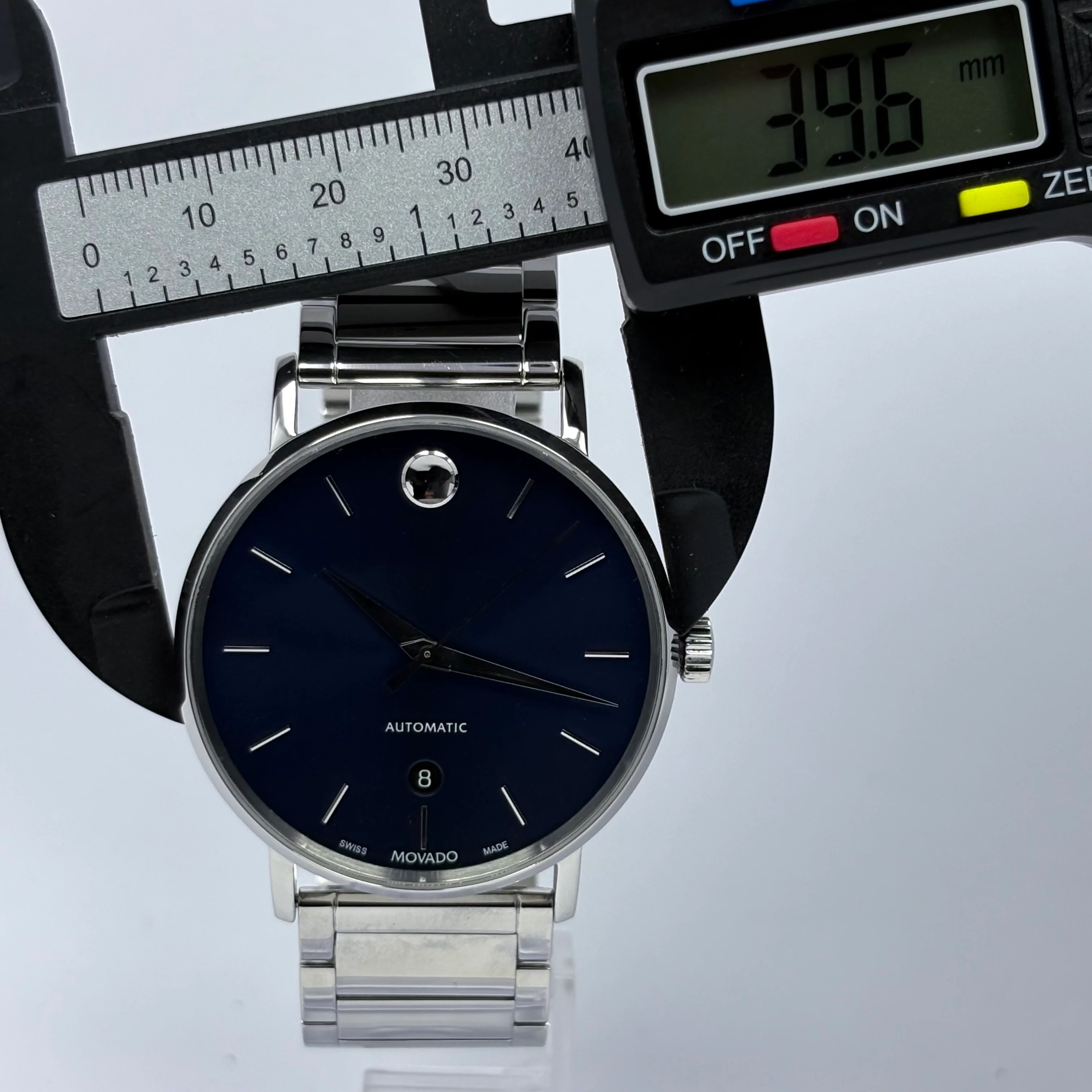 Reloj Movado Signature Museum Classic Automático - Image 8