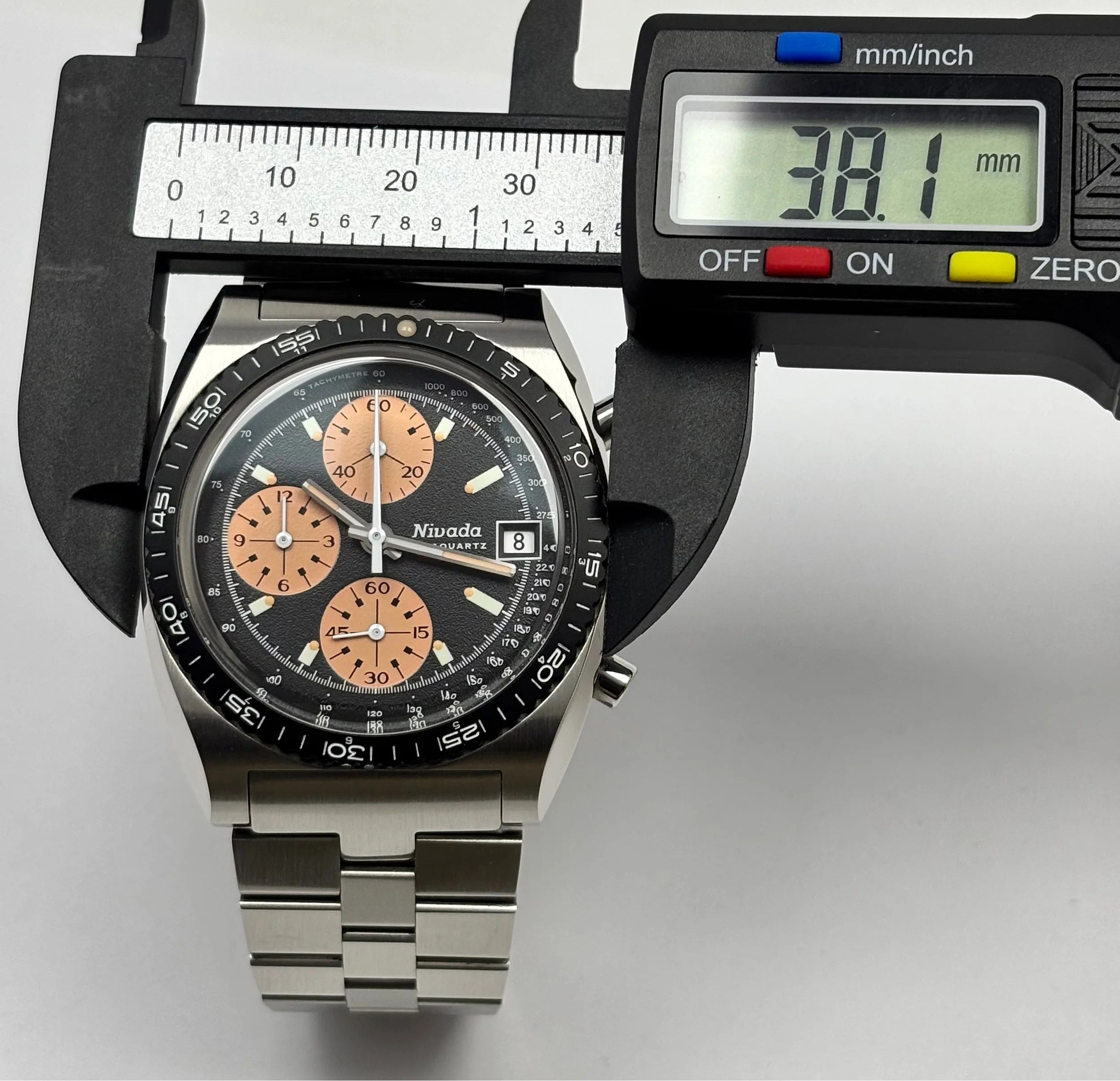 Reloj Nivada Grenchen Chronosport Salmon Mecaquartz - Image 3