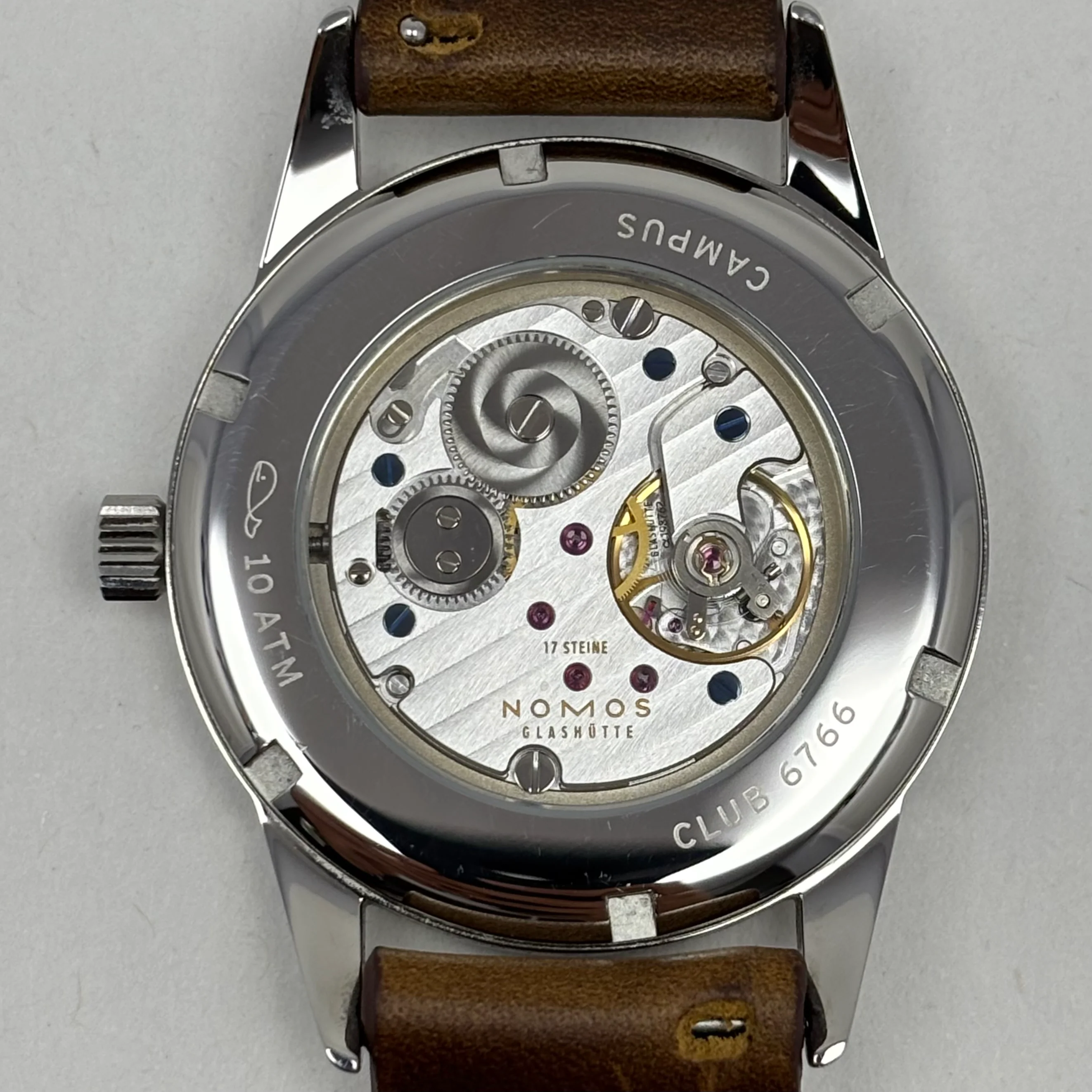 Reloj Nomos Glashüte Club Campus 38 Cuerda | IV3️⃣ - Image 6