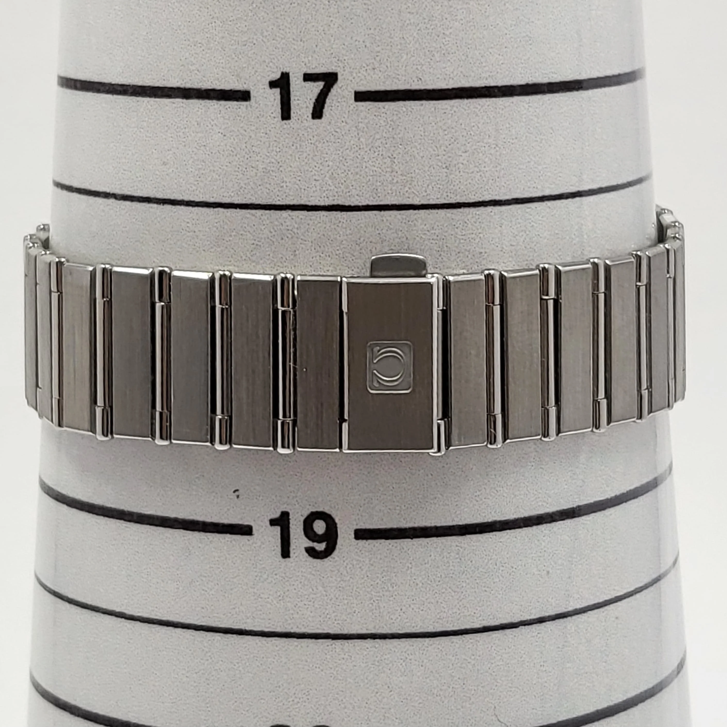 Reloj Omega Constellation Manhattan Quartz - Image 8