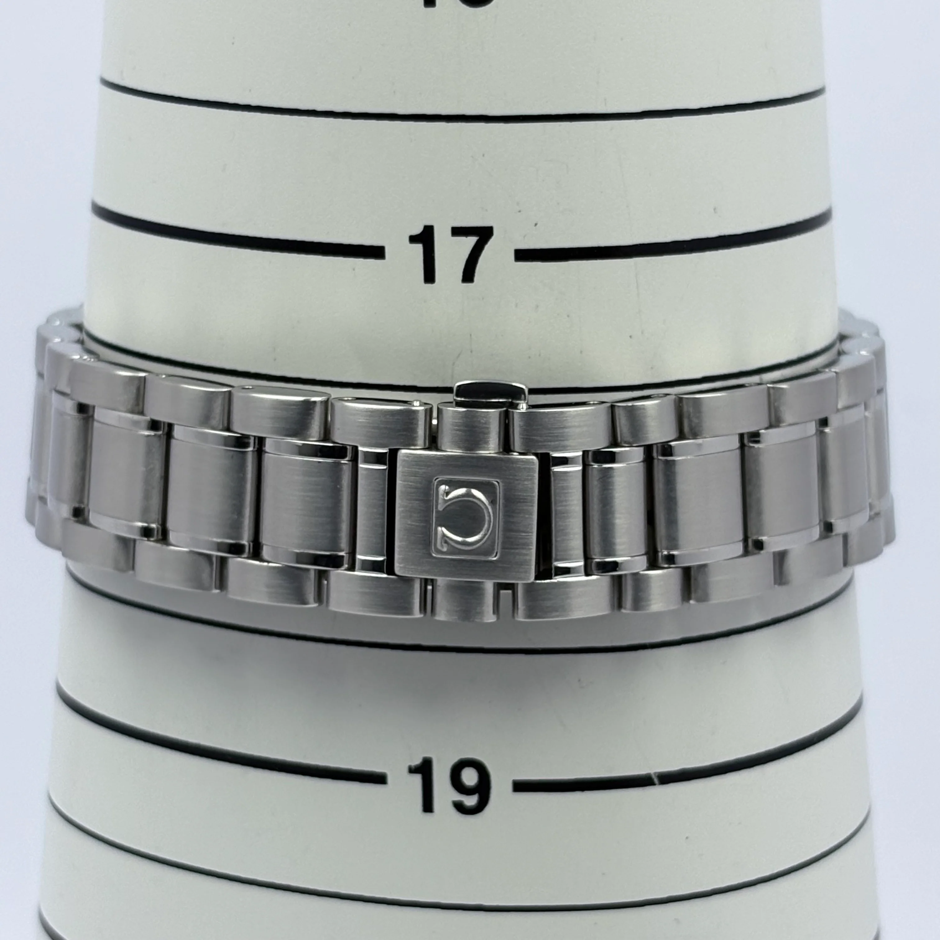Reloj Omega Speedmaster Date Reduced Automático - Image 9