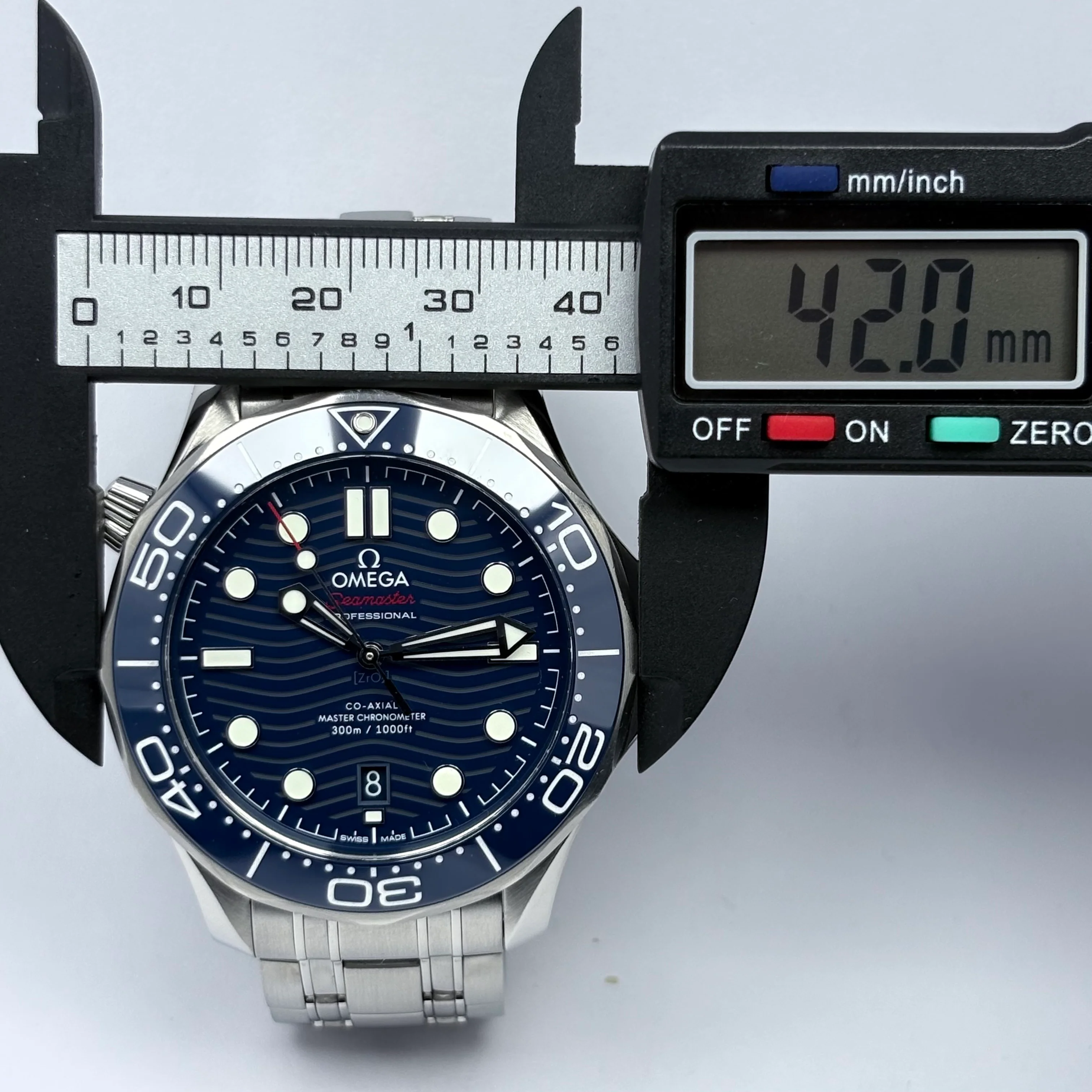 Reloj Omega Seamaster Diver 300M Automático - Image 9