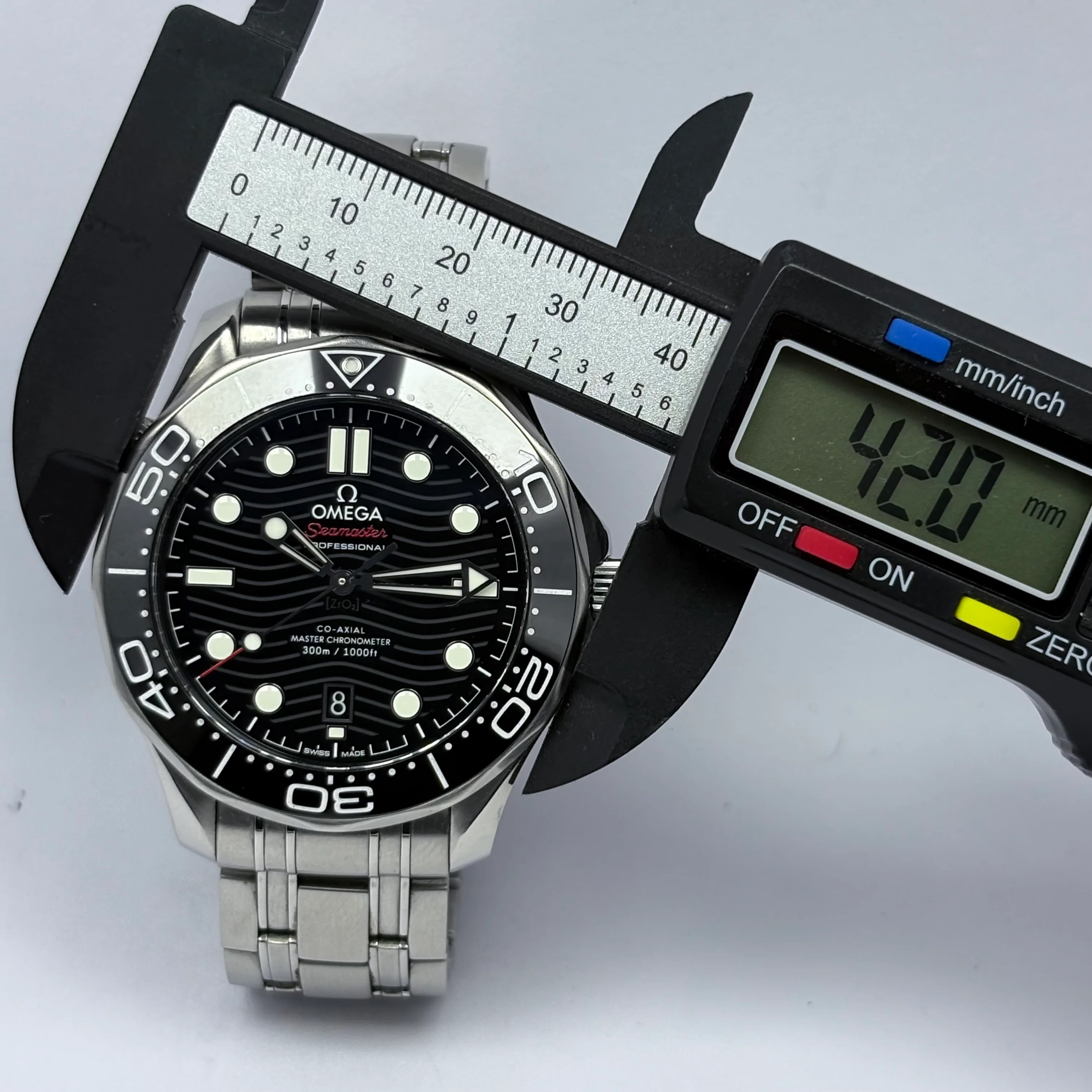 Reloj Omega Seamaster Diver 300M Automático - Image 10