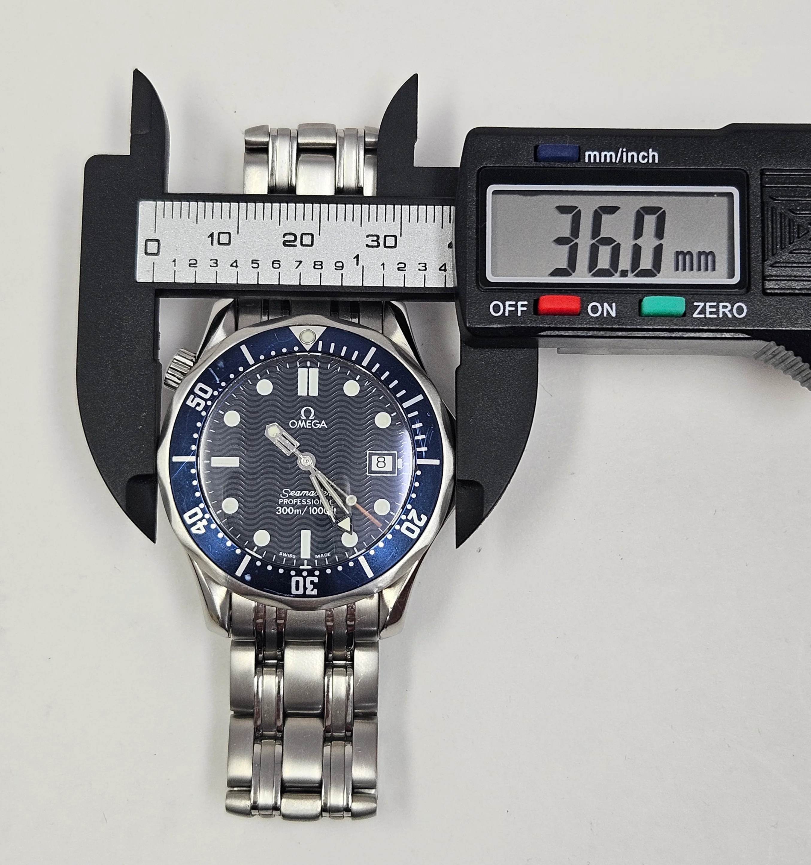 Reloj Omega Seamaster Diver Quartz - Image 9