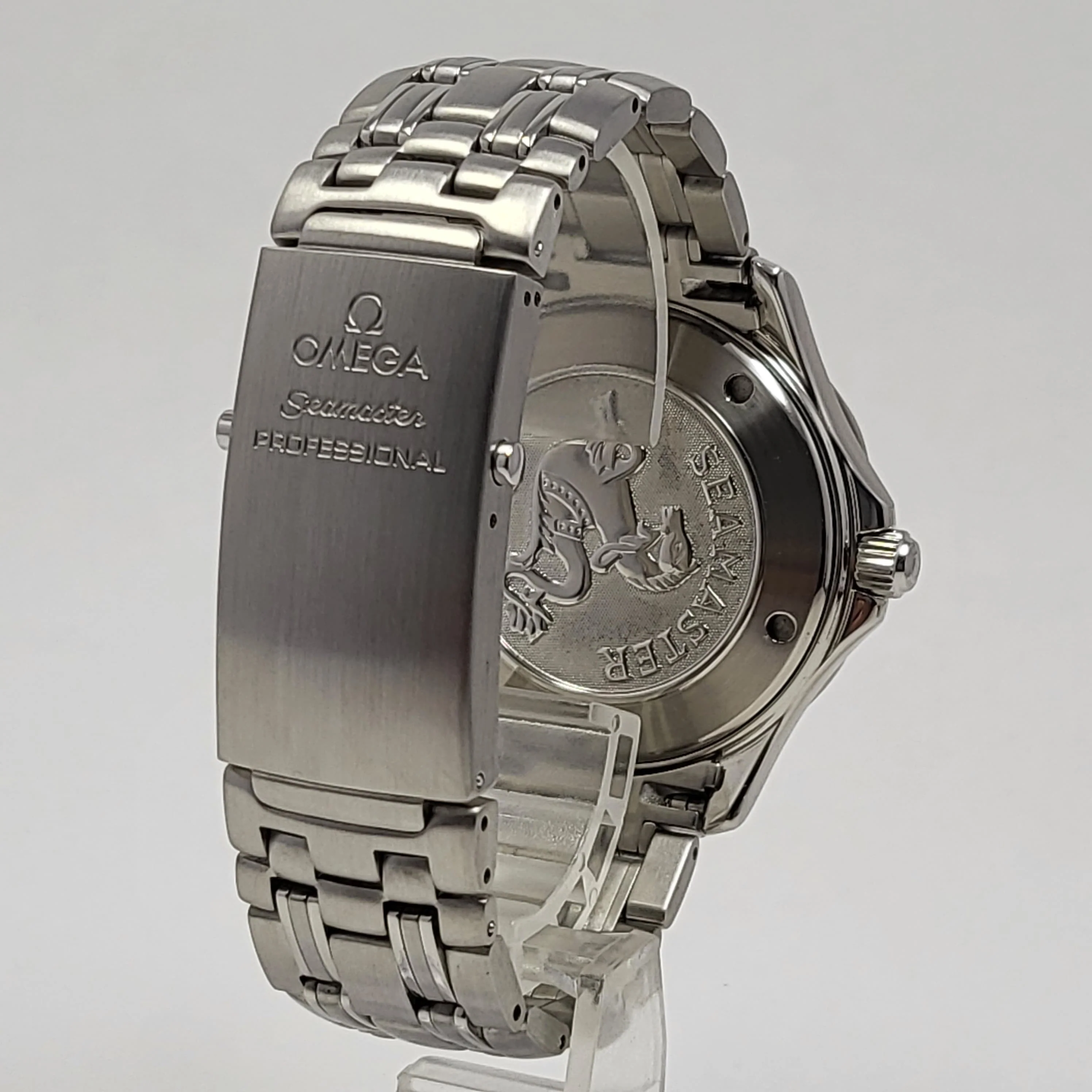 Reloj Omega Seamaster Letras Rojas Quartz - Image 4