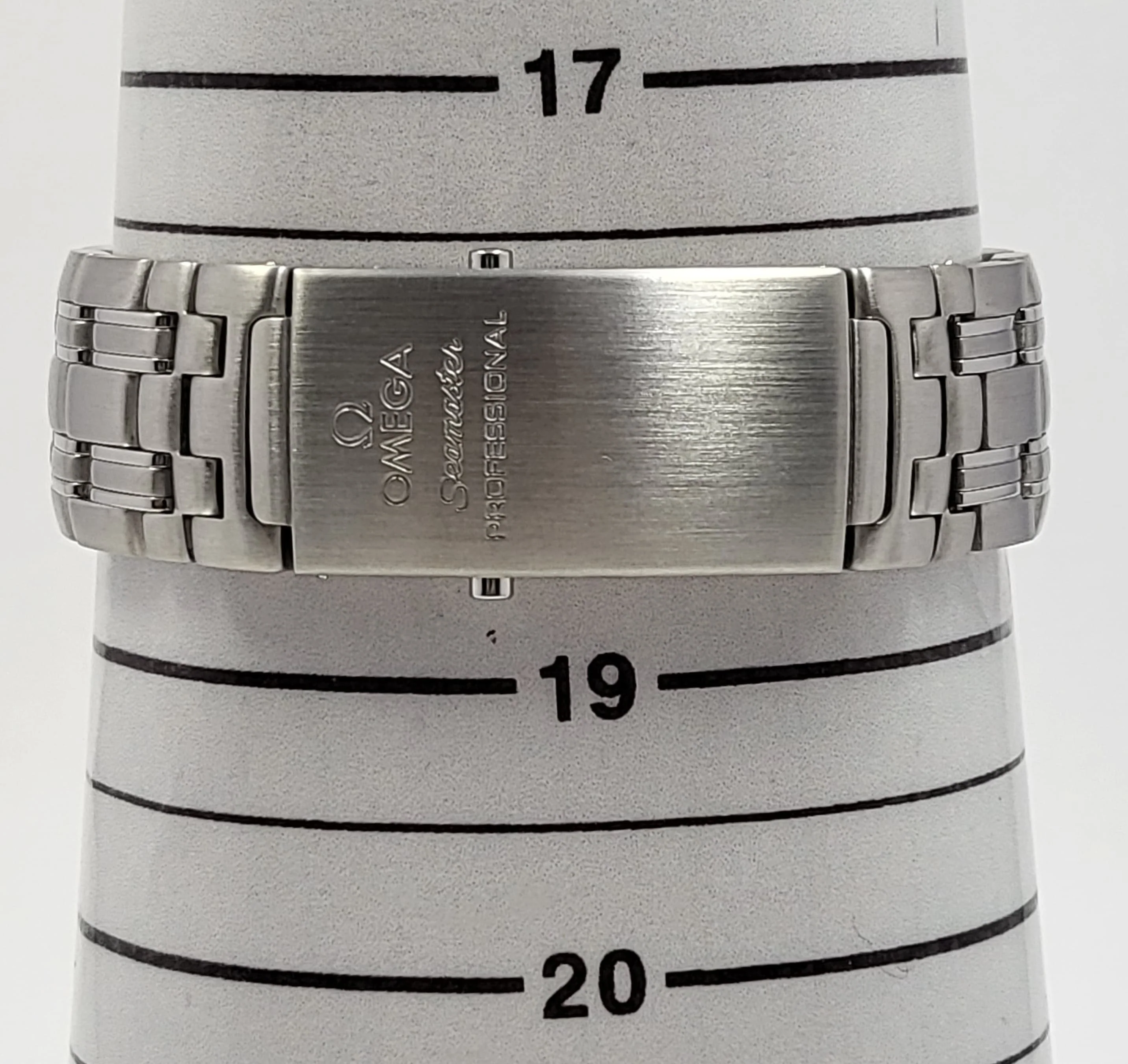 Reloj Omega Seamaster Letras Rojas Quartz - Image 7