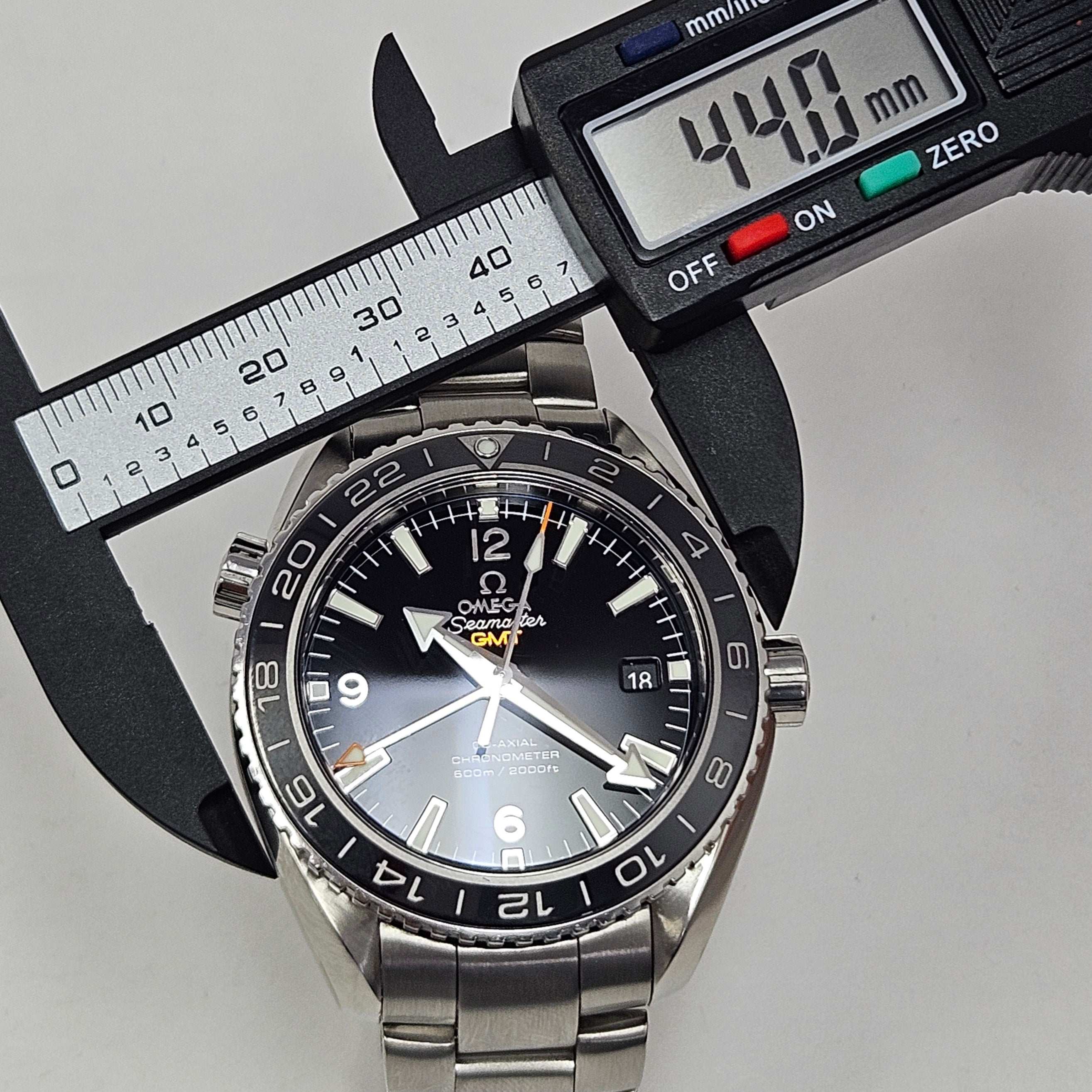 Reloj Omega Seamaster Planet Ocean GMT Co-Axial Automático - Image 9