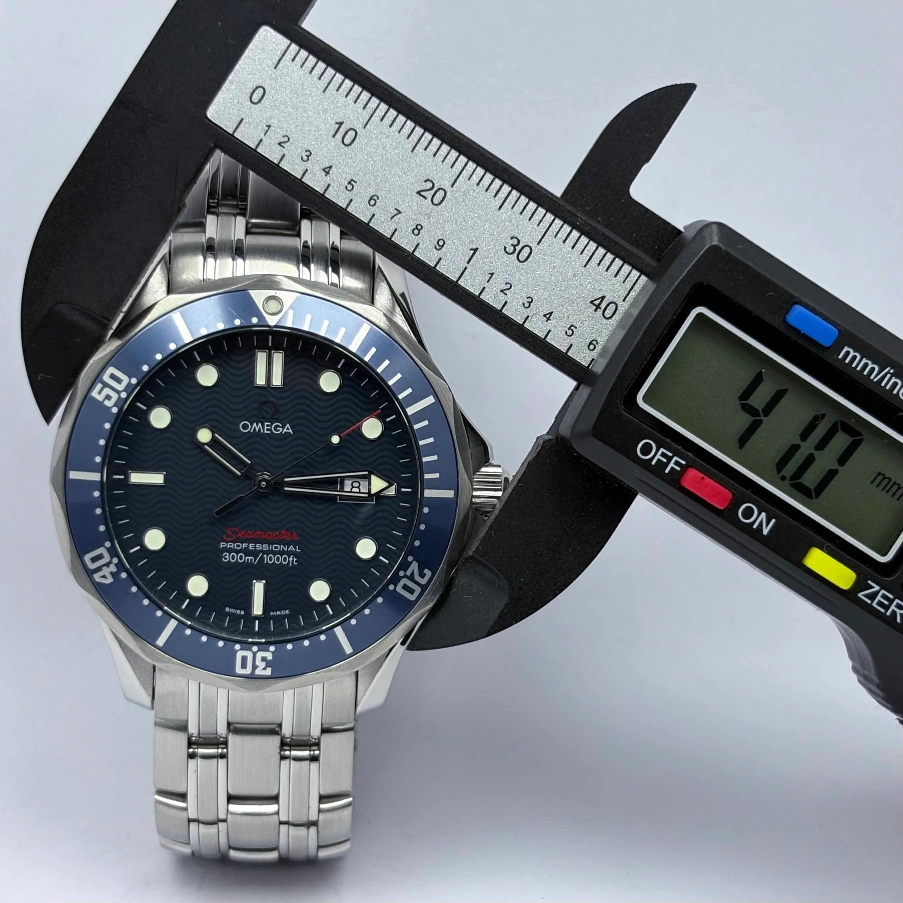 Reloj Omega Seamaster Diver 300M Quartz - Image 9