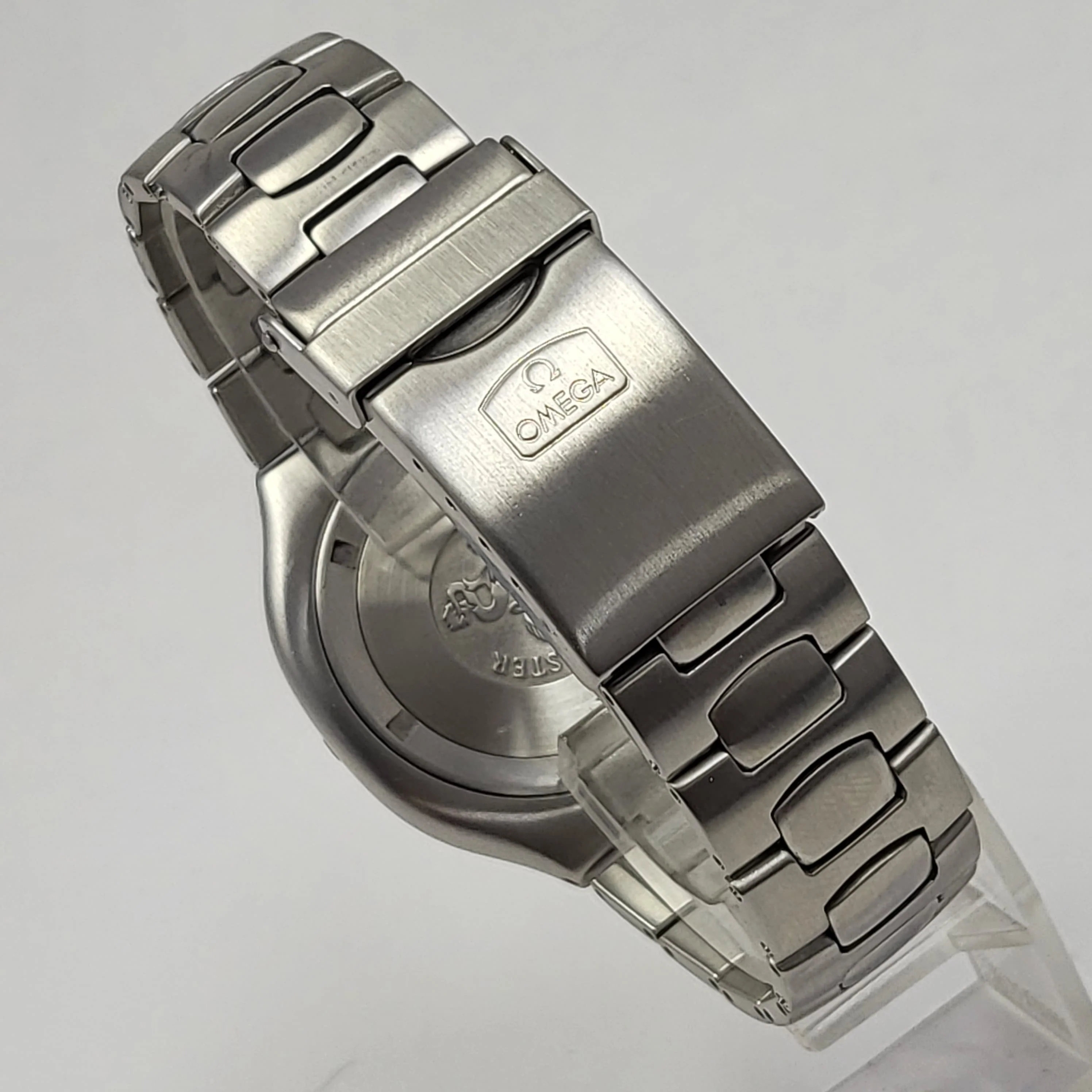 Reloj Omega Seasmaster Pre bond Quartz - Image 4