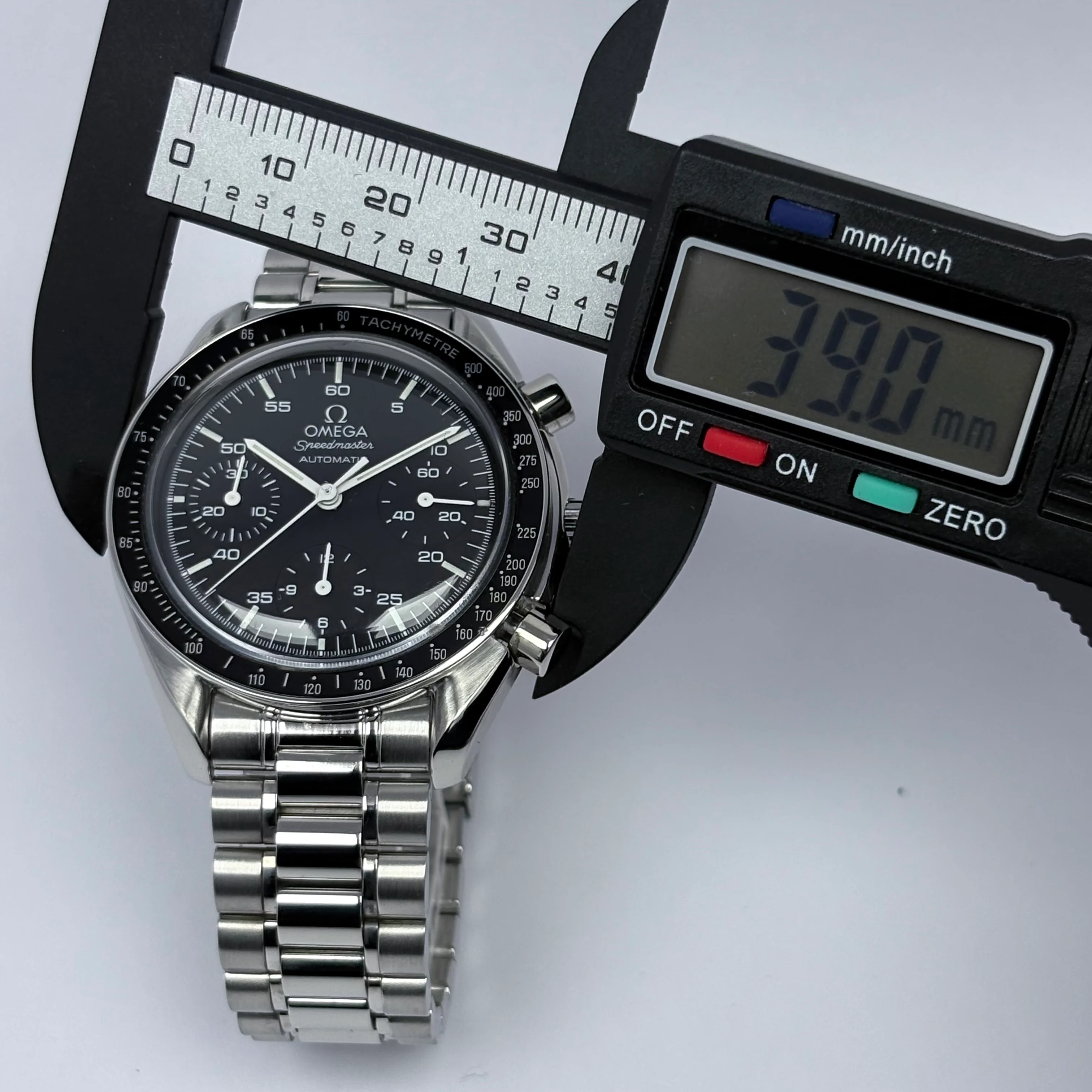Reloj Omega Speedmaster Reduced Automático - Image 9