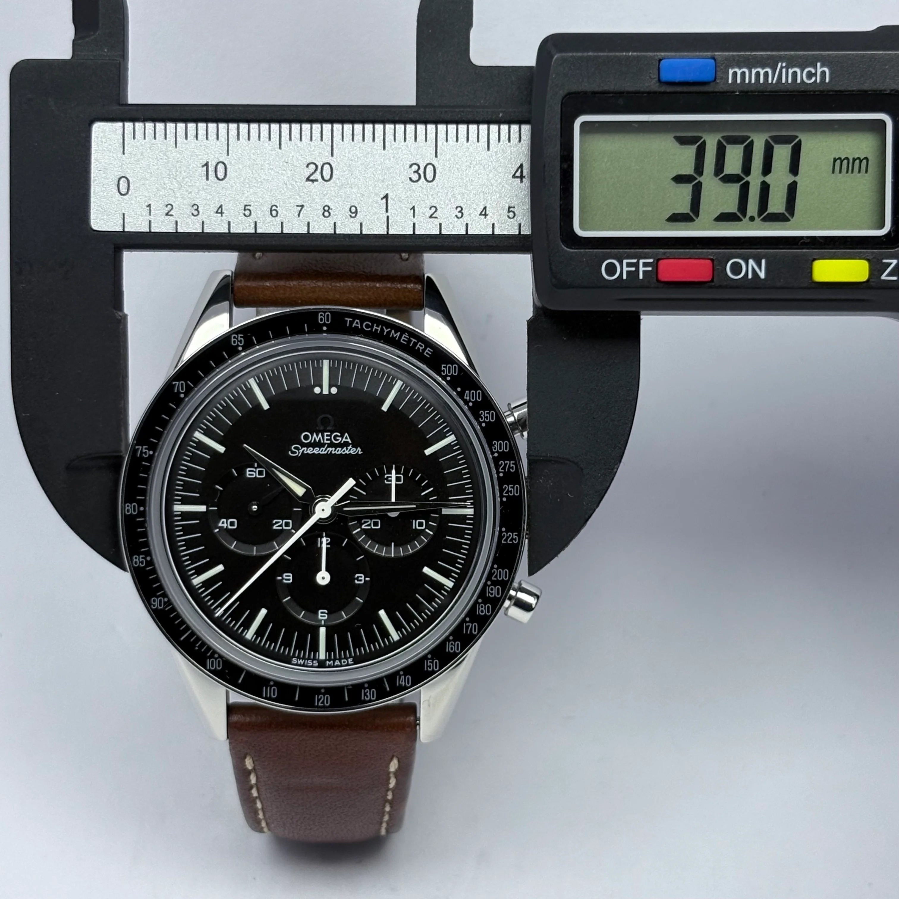 Reloj Omega Speedmaster Serie de Aniversario (FOIS) Cuerda - Image 6