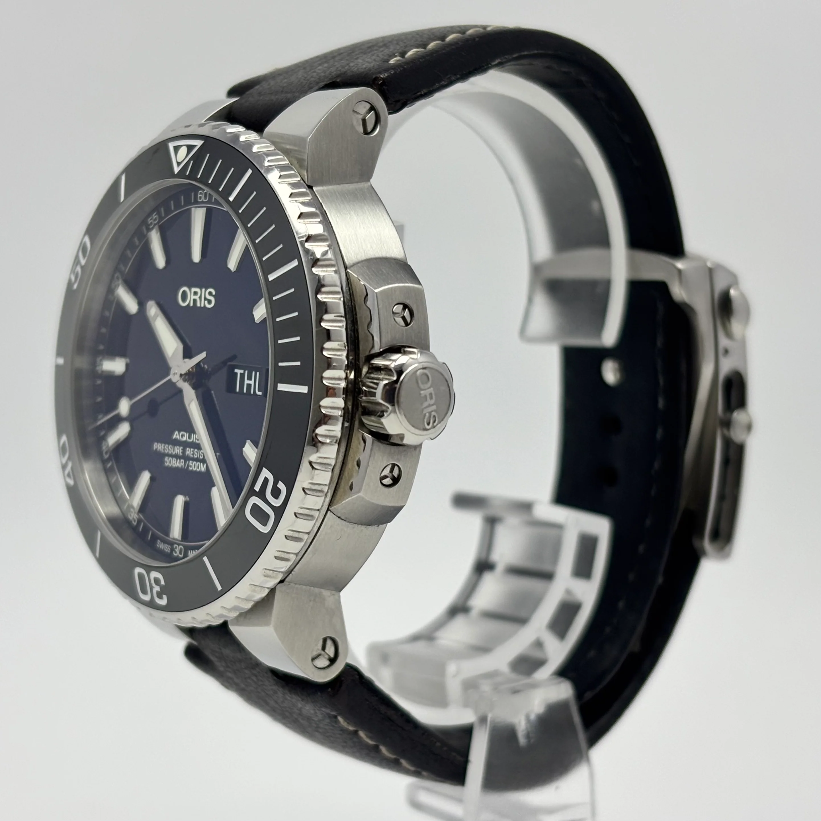 Reloj Oris Aquis Big Day Date Automático - Image 4