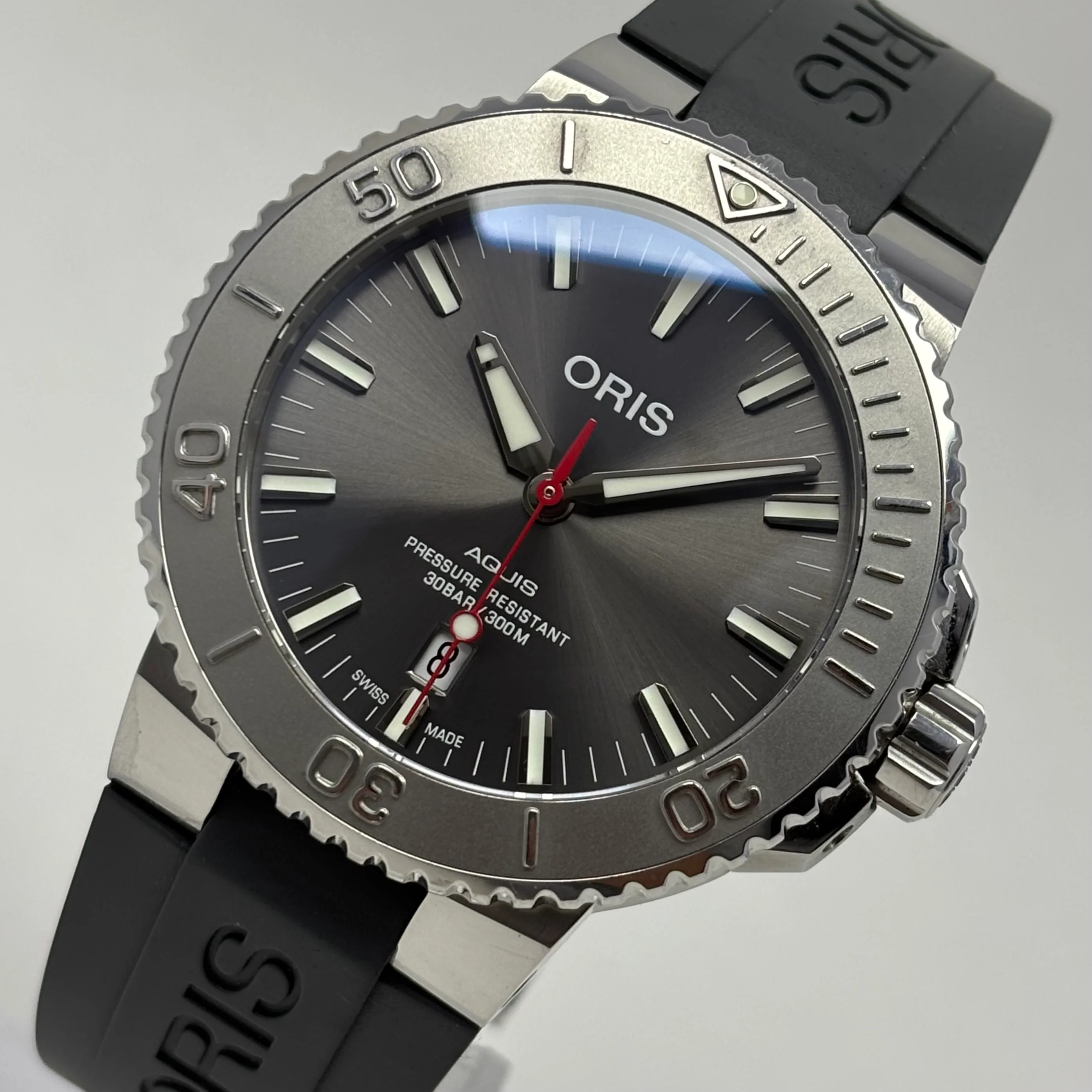 Reloj Oris Aquis Gris Automático | L - Image 2
