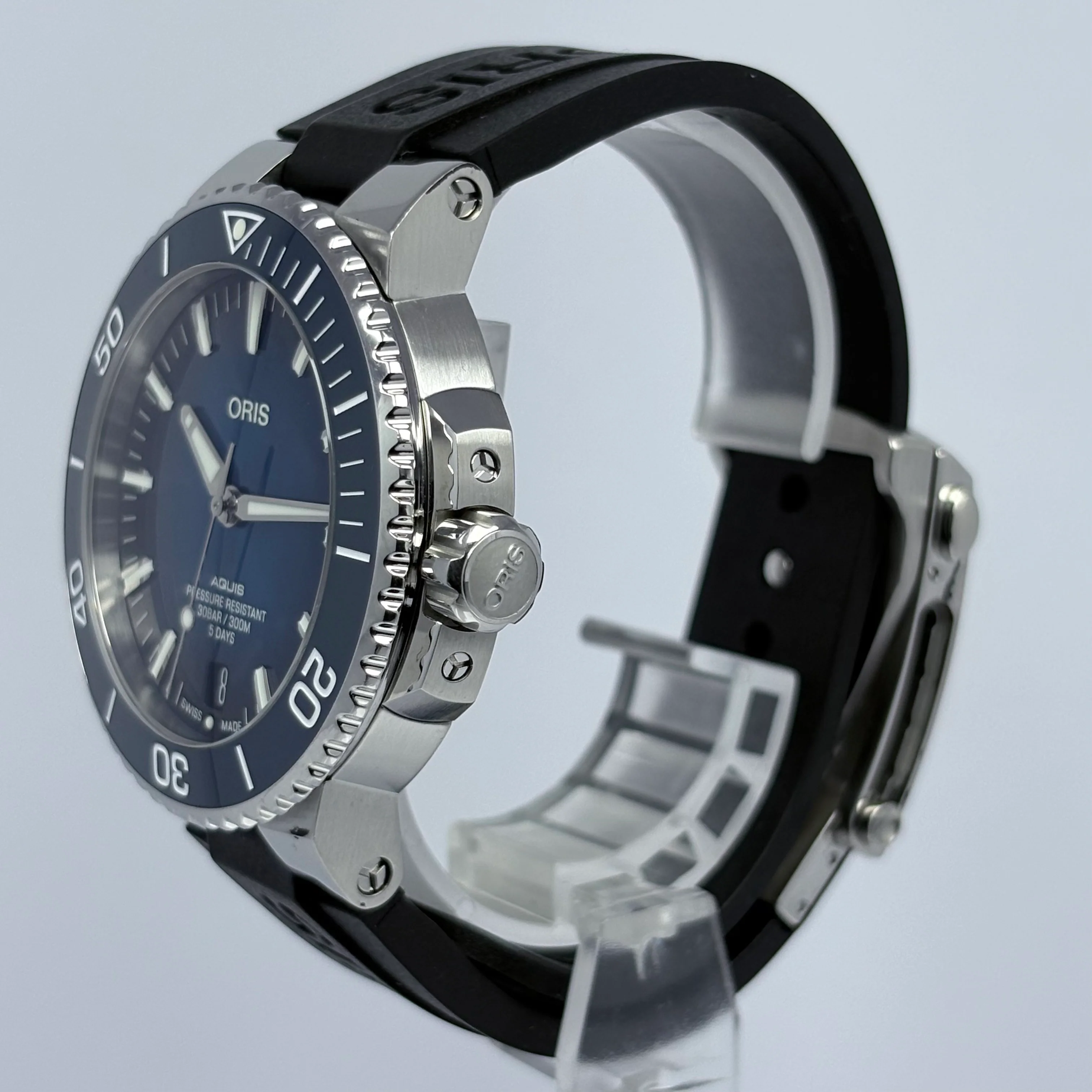 Reloj Oris Aquis Date Calibre 400 Automático - Image 4