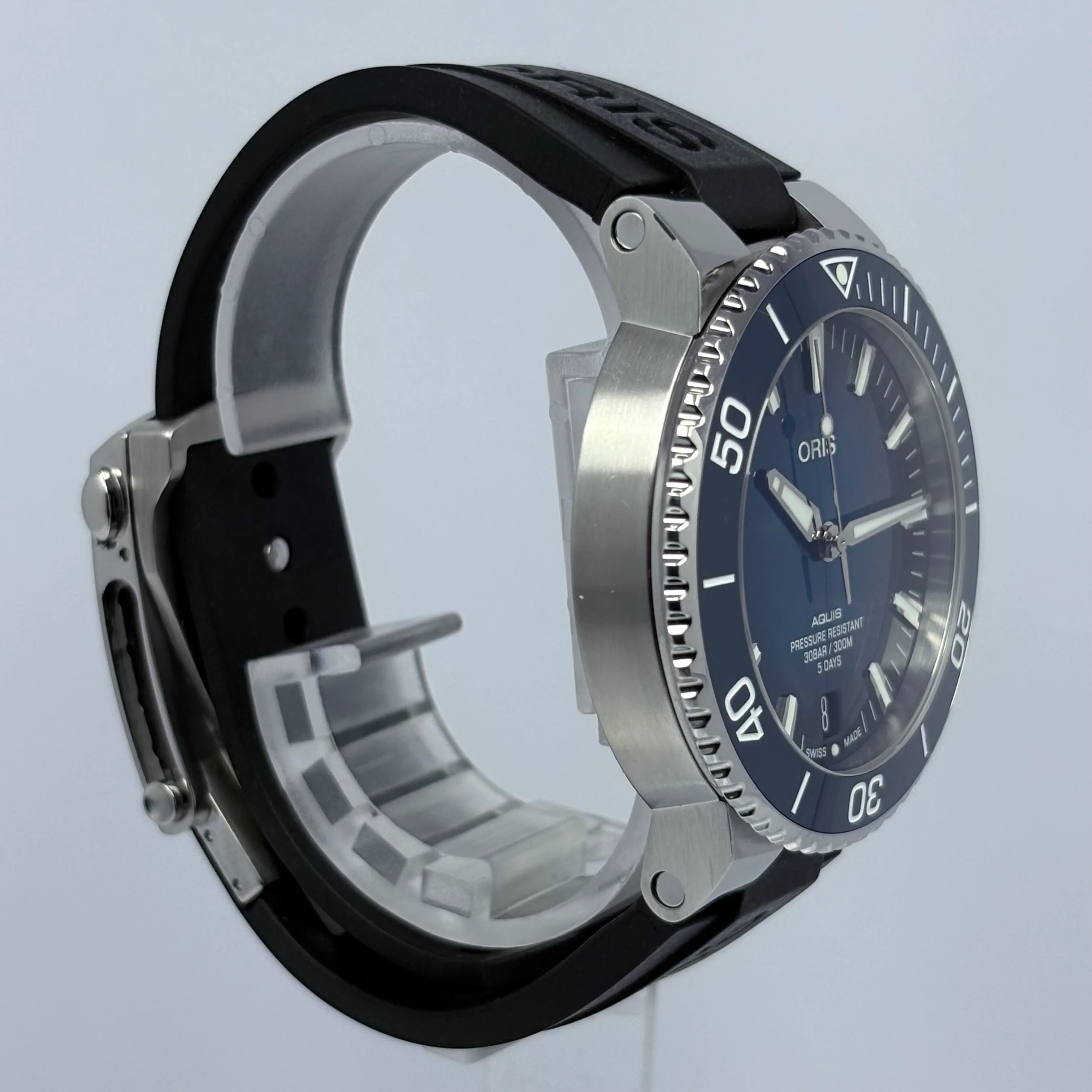 Reloj Oris Aquis Date Calibre 400 Automático - Image 6