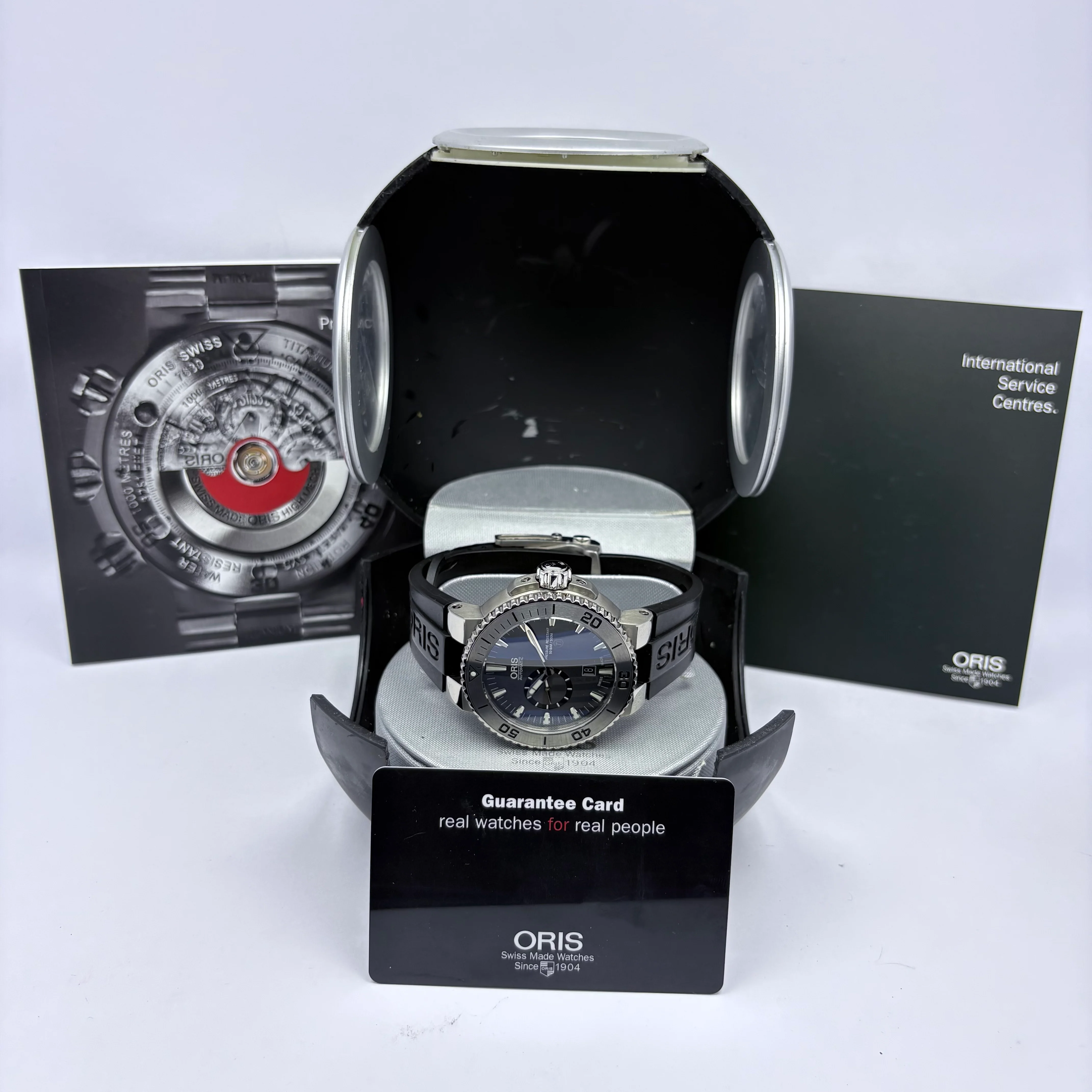 Reloj Oris Aquis Titan Small Second Date Automático - Image 2