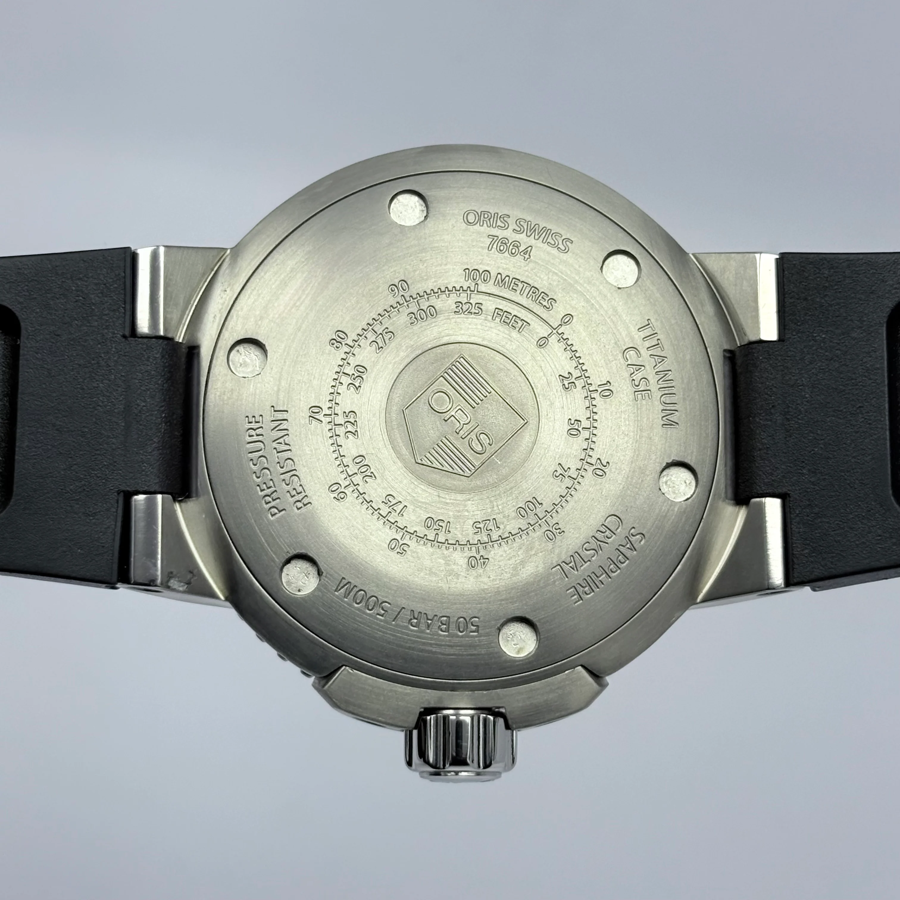 Reloj Oris Aquis Titan Small Second Date Automático - Image 8