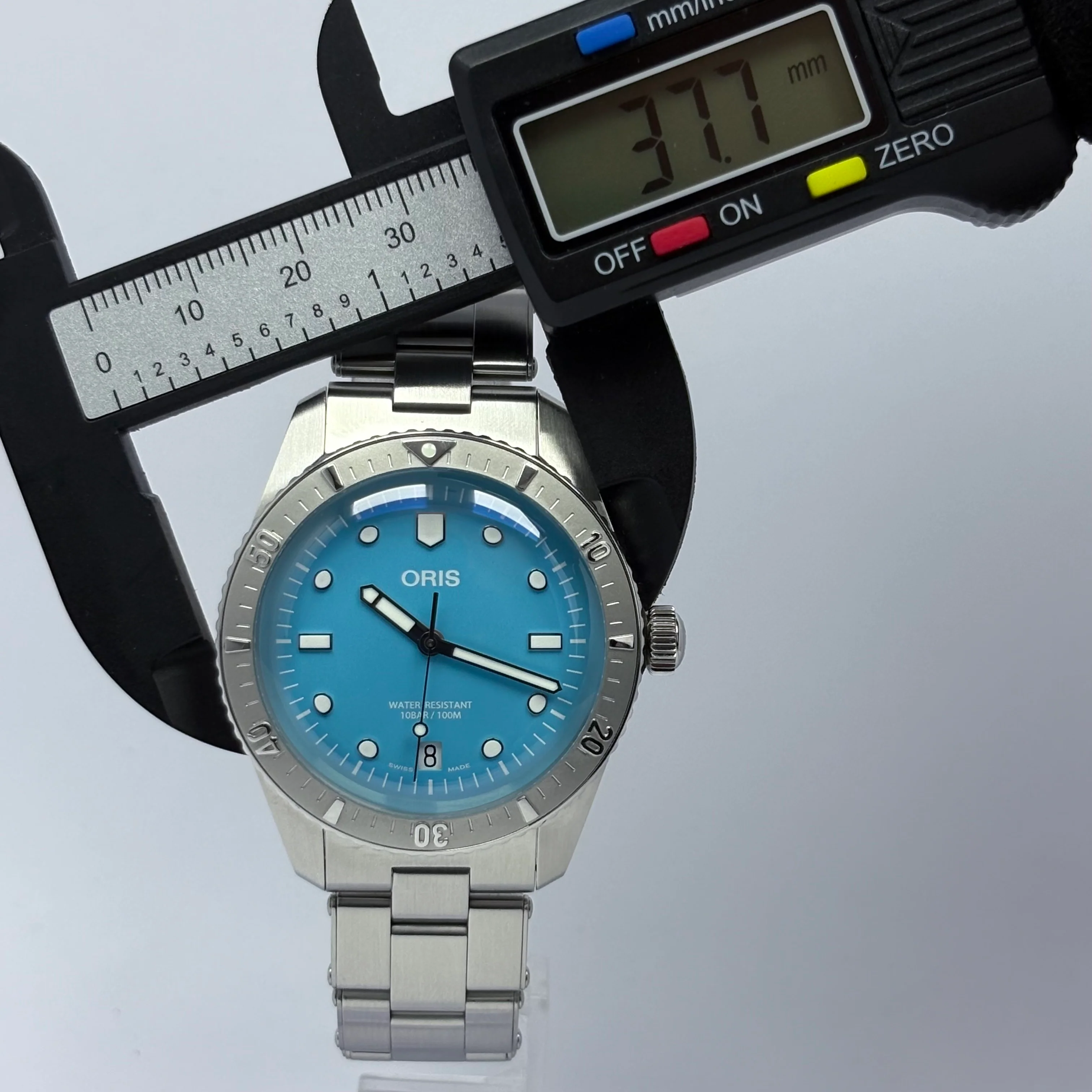 Reloj Oris Divers Sixty-Five “Cotton Candy” Automático - Image 10