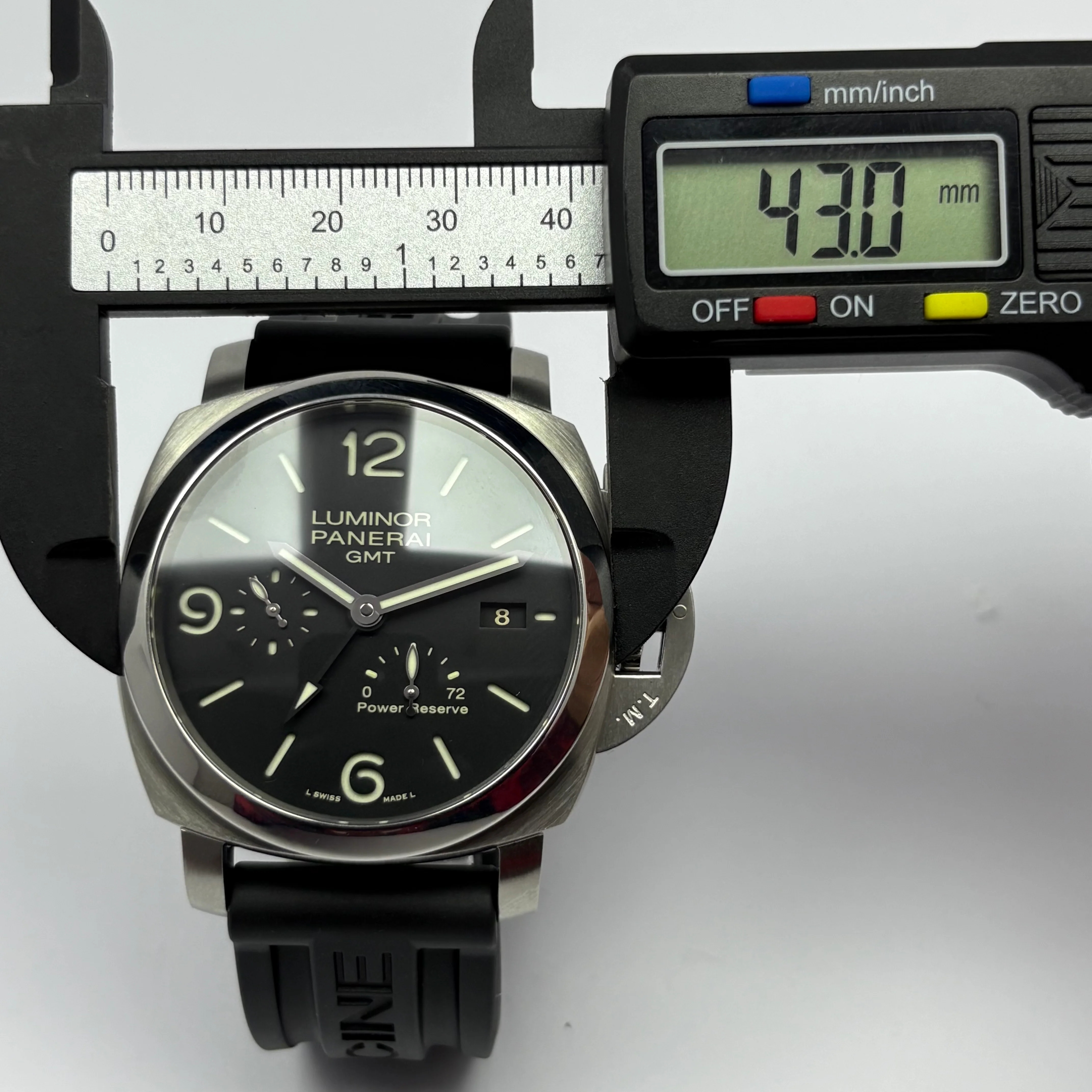 Reloj Panerai Luminor 1950 3 Días GMT Automático - Image 8
