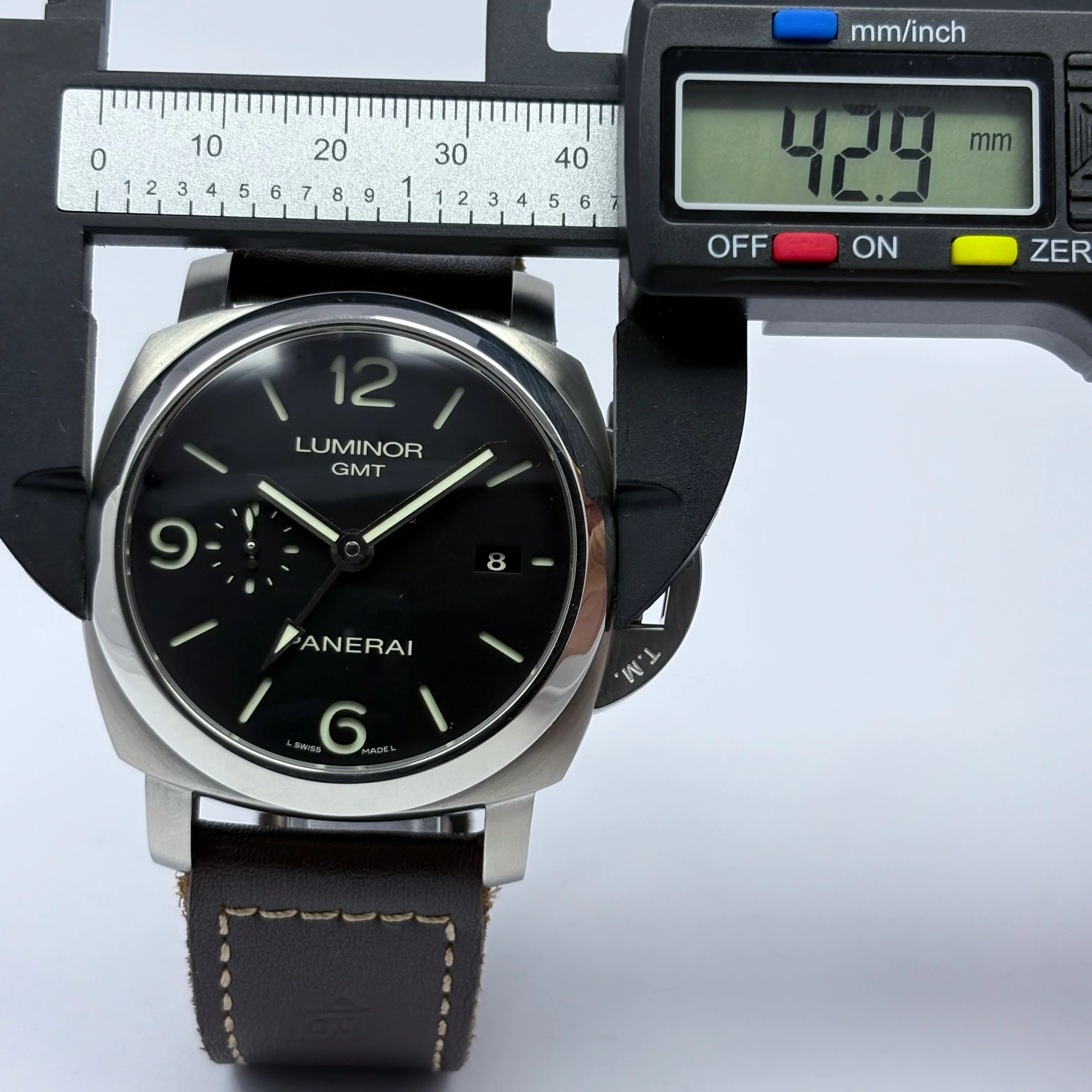 Reloj Panerai Luminor 1950 3 Days
GMT Automático - Image 10