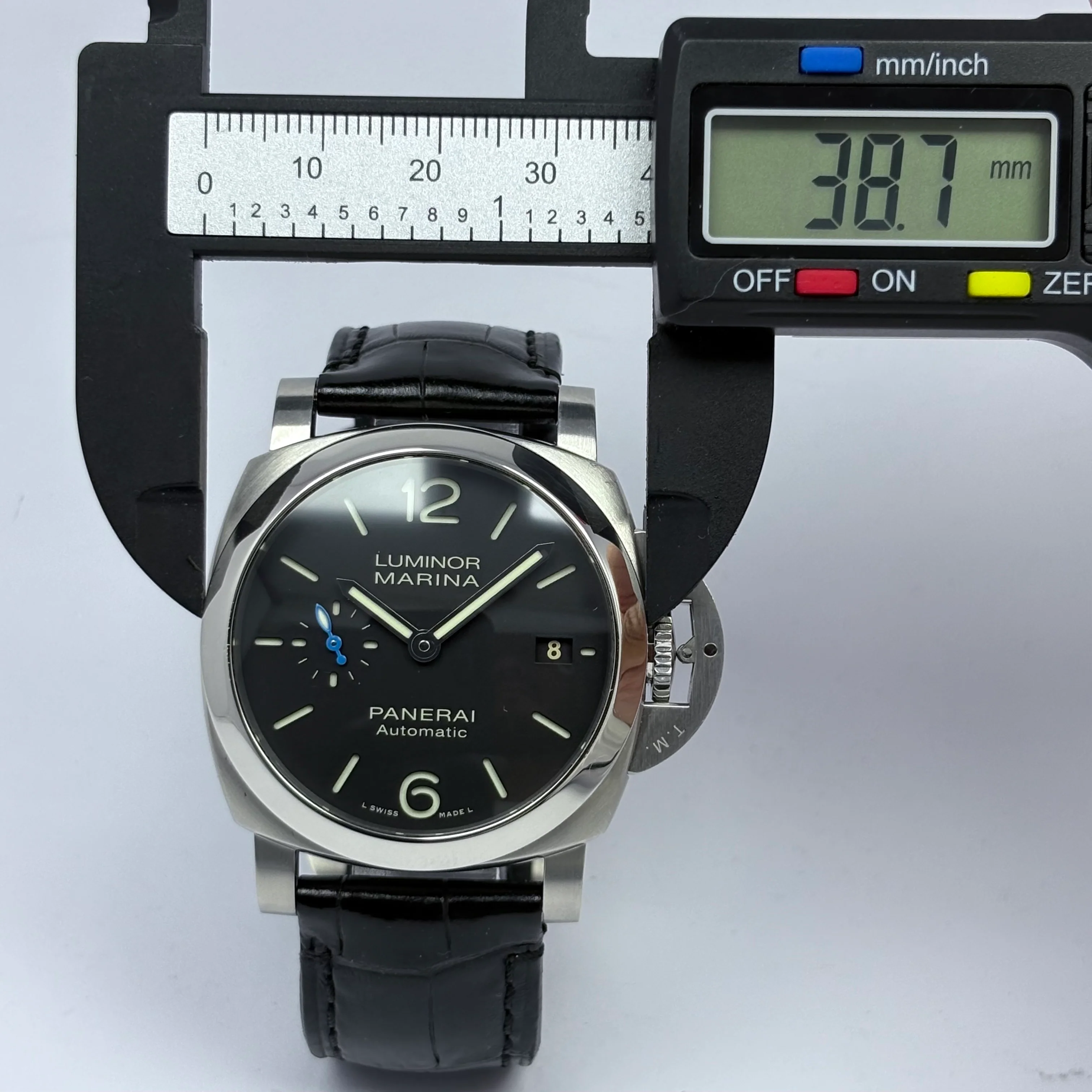 Reloj Panerai Luminor Quaranta Automático - Image 11