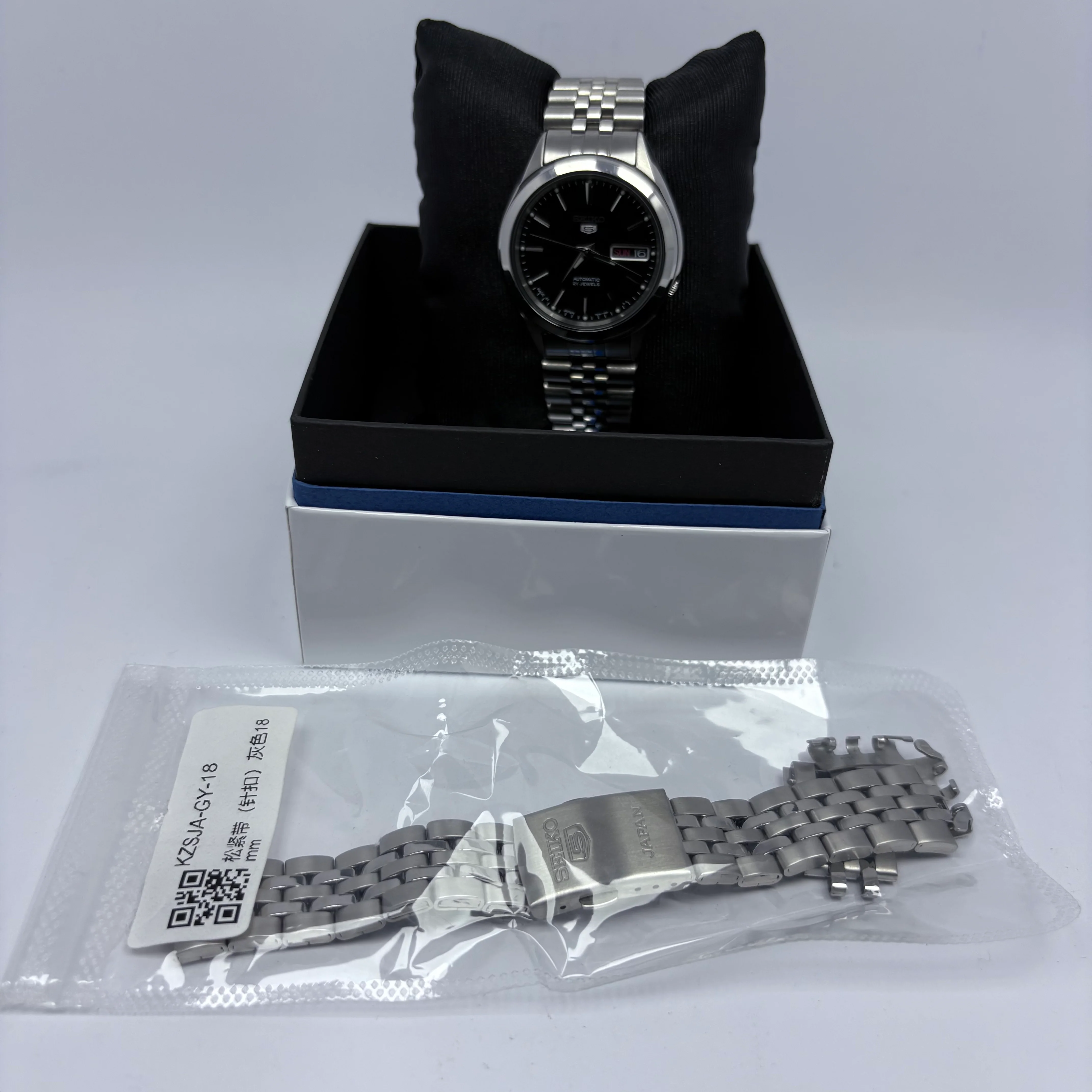Reloj Seiko 5 Sport “Baby SARB” Automático - Image 2