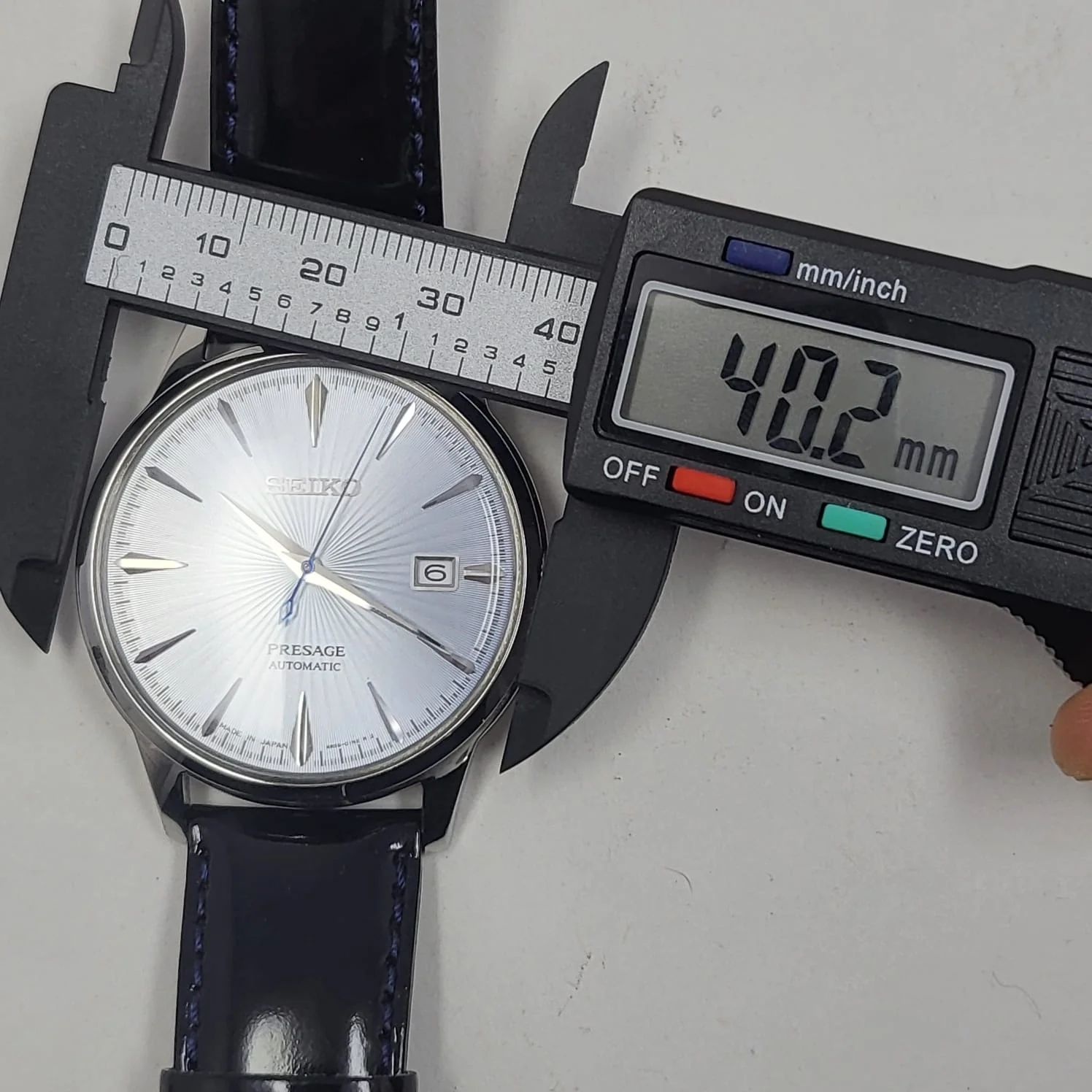 Reloj Seiko Presage Ice Blue Cocktail Time "Sky Diving" Automático - Image 5