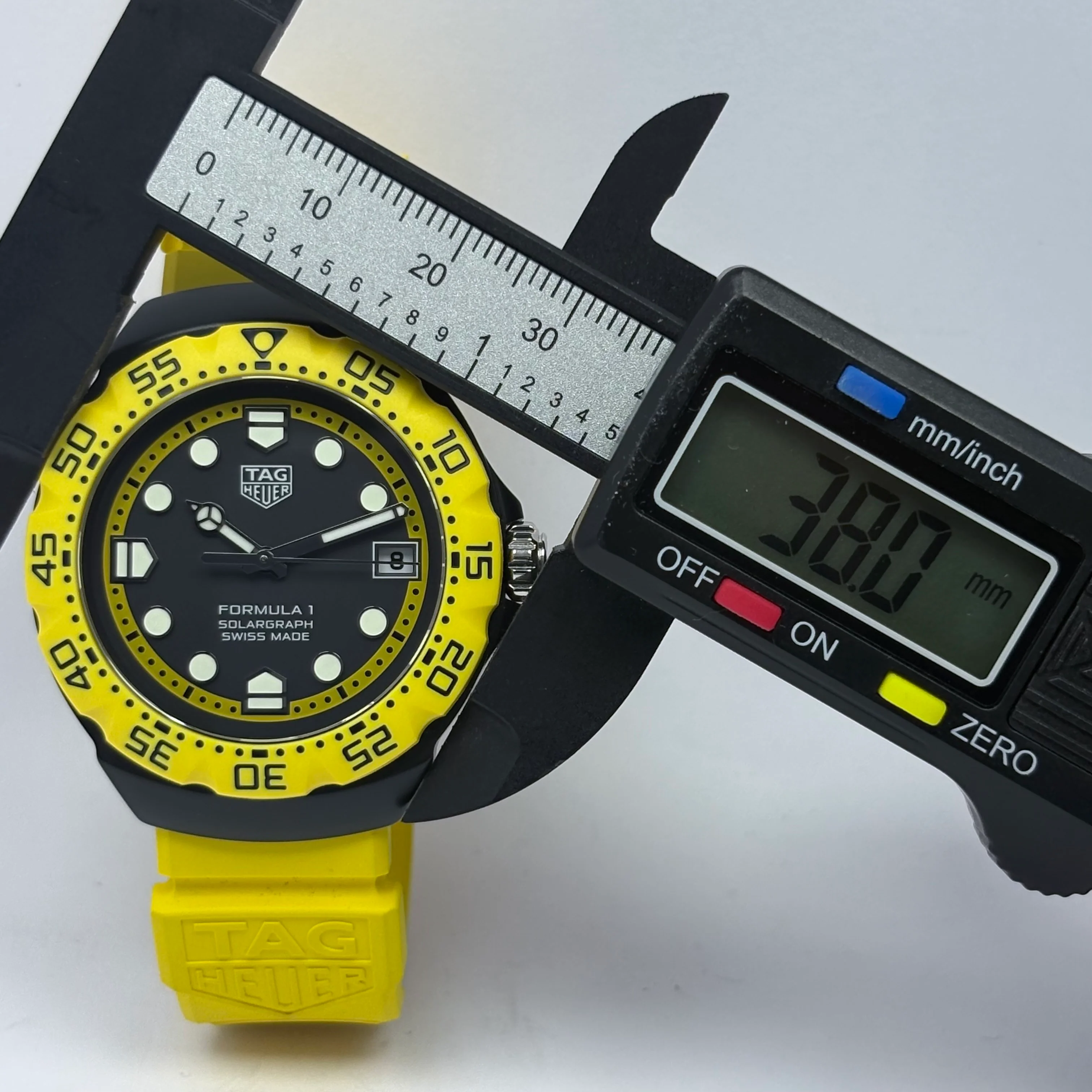 Reloj Tag Heuer F1 Solargraph Edición Limitada Quartz - Image 10
