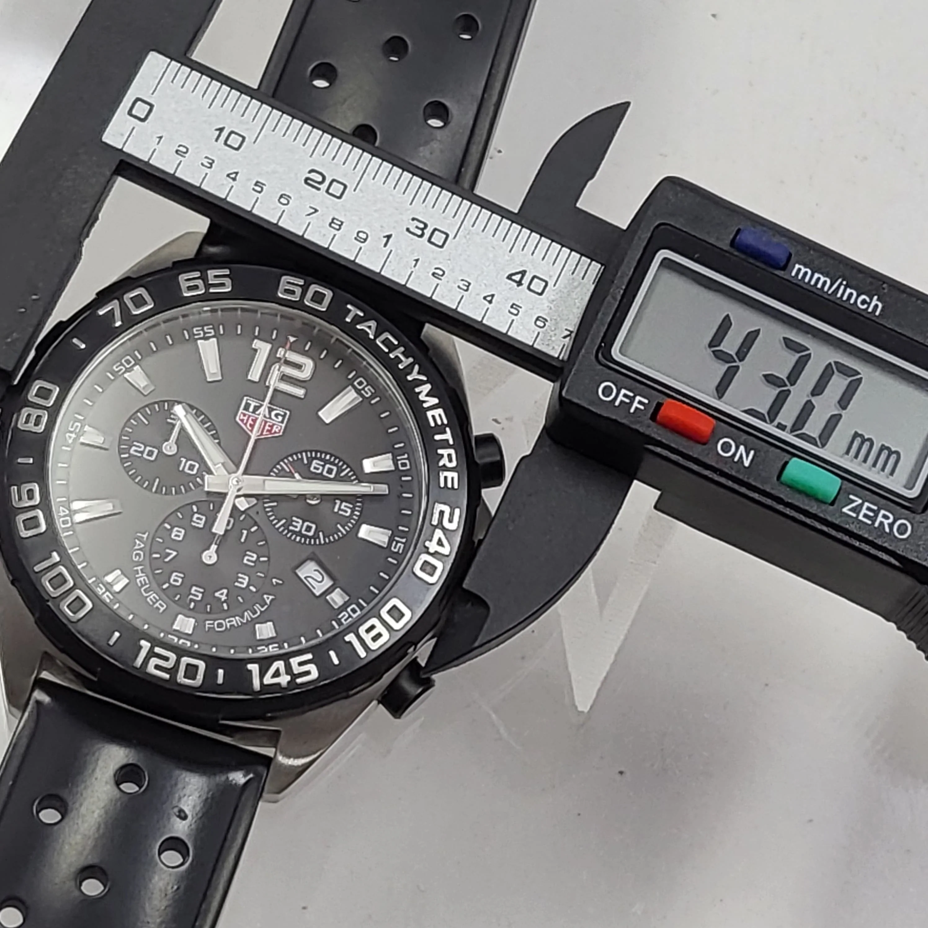Reloj Tag Heuer F1 Tachymetre Quartz - Image 7